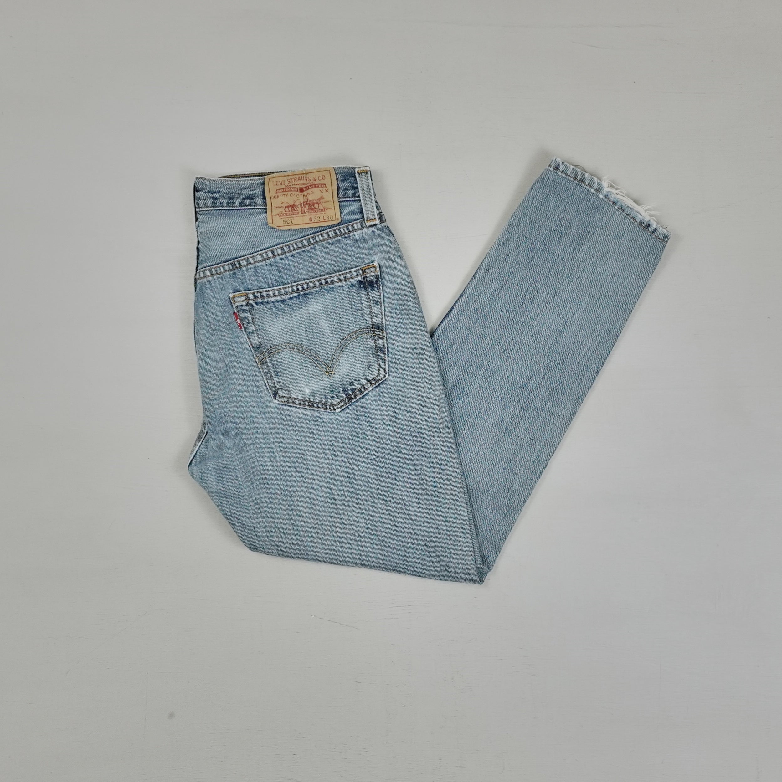 Vintage Levi's Blue Jeans (W32 L30)