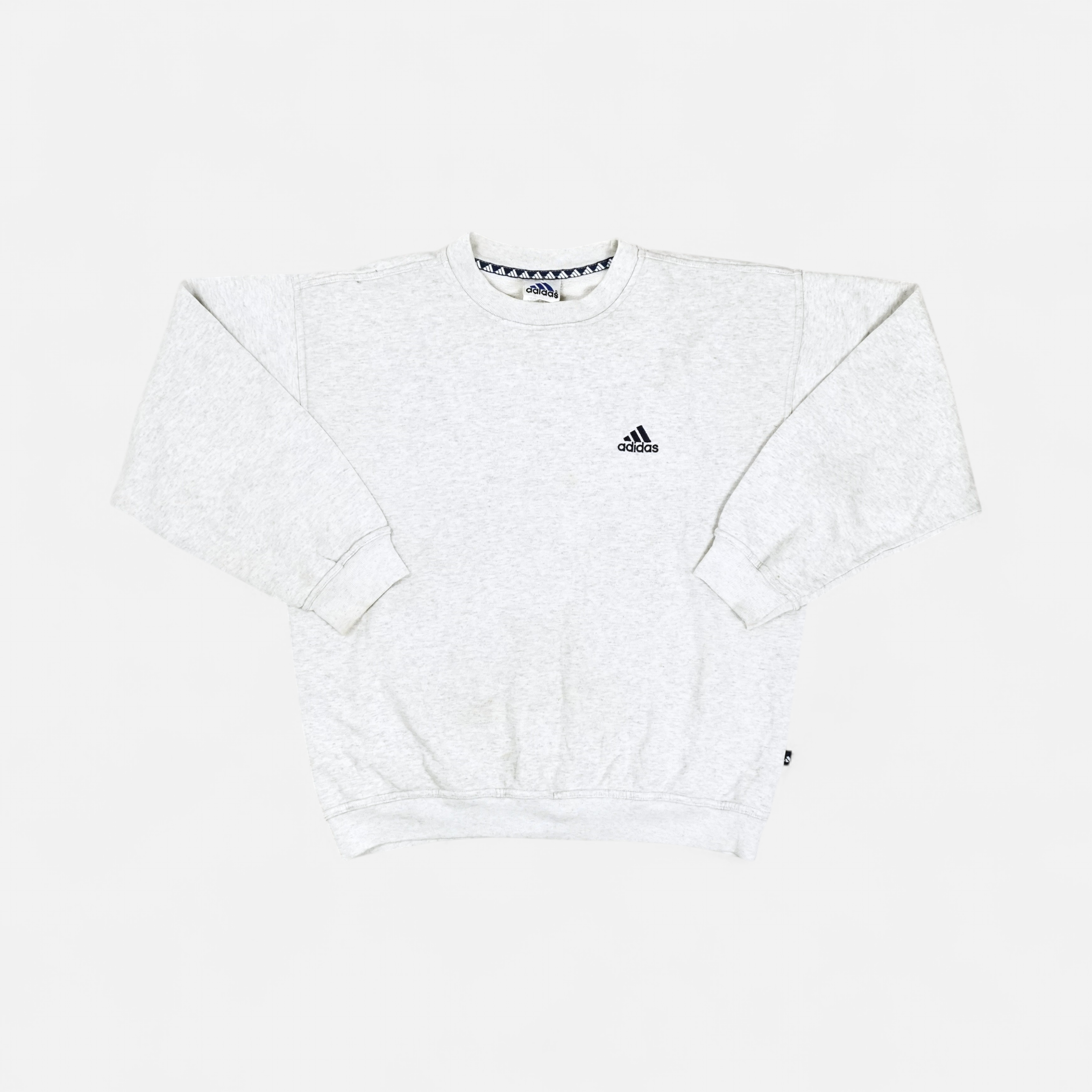 Vintage Adidas White Sweatshirt (M)