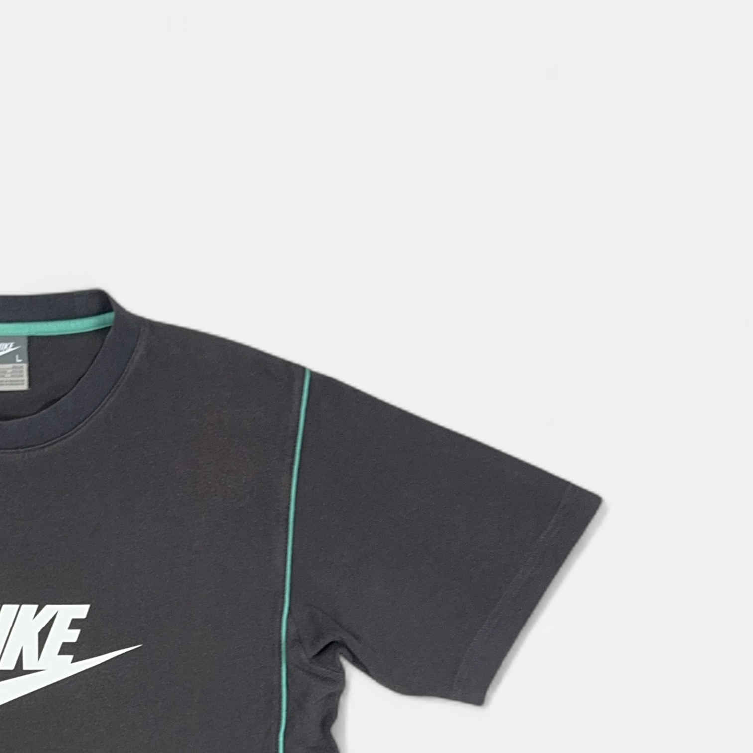 Vintage Nike Black T-shirt (L) detail