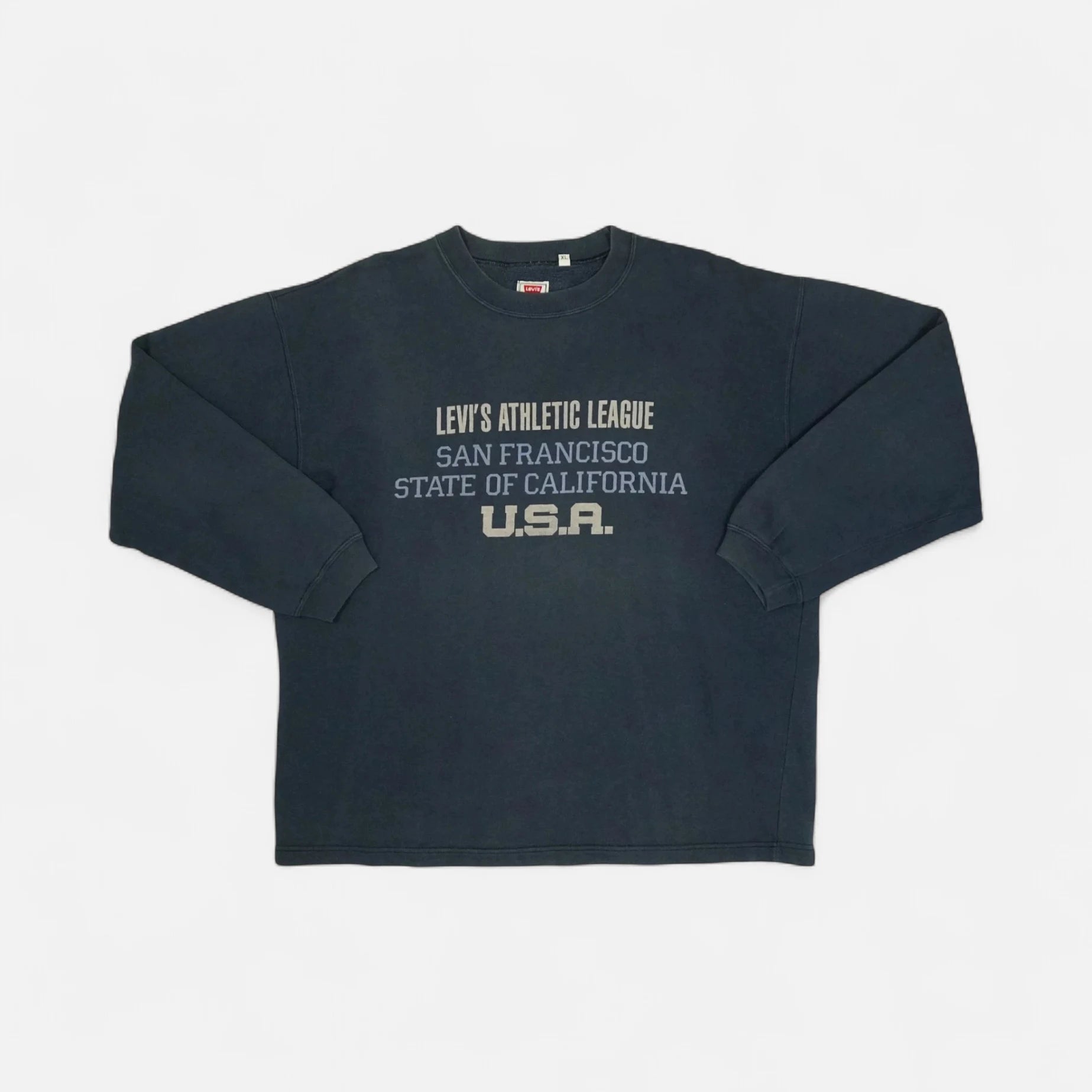 Vintage Levi's Black Sweatshirt (XL)