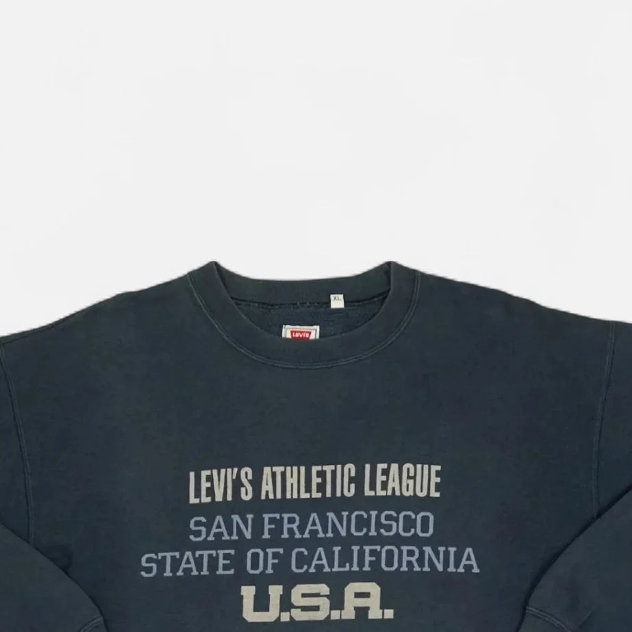 Vintage Levi's Black Sweatshirt (XL)