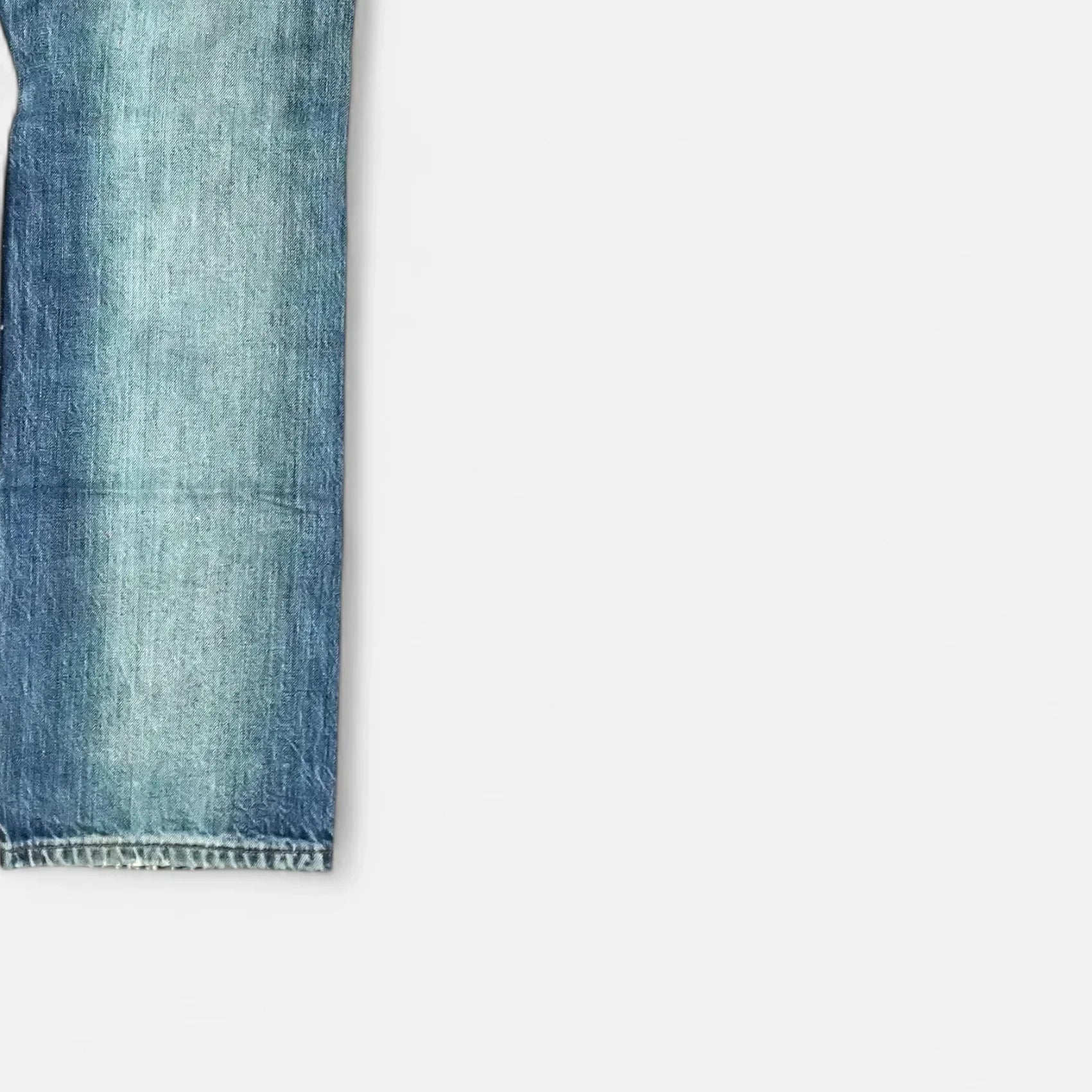 Levi's Vintage Blue Jeans ( 26 X 32 )