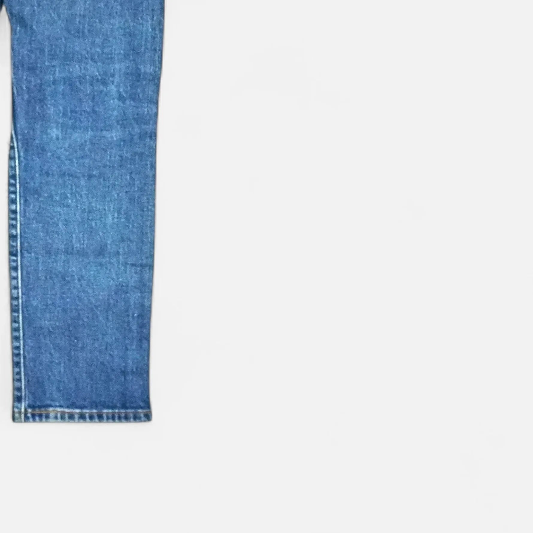Levi's Vintage Blue Jeans ( 27 X 30 )