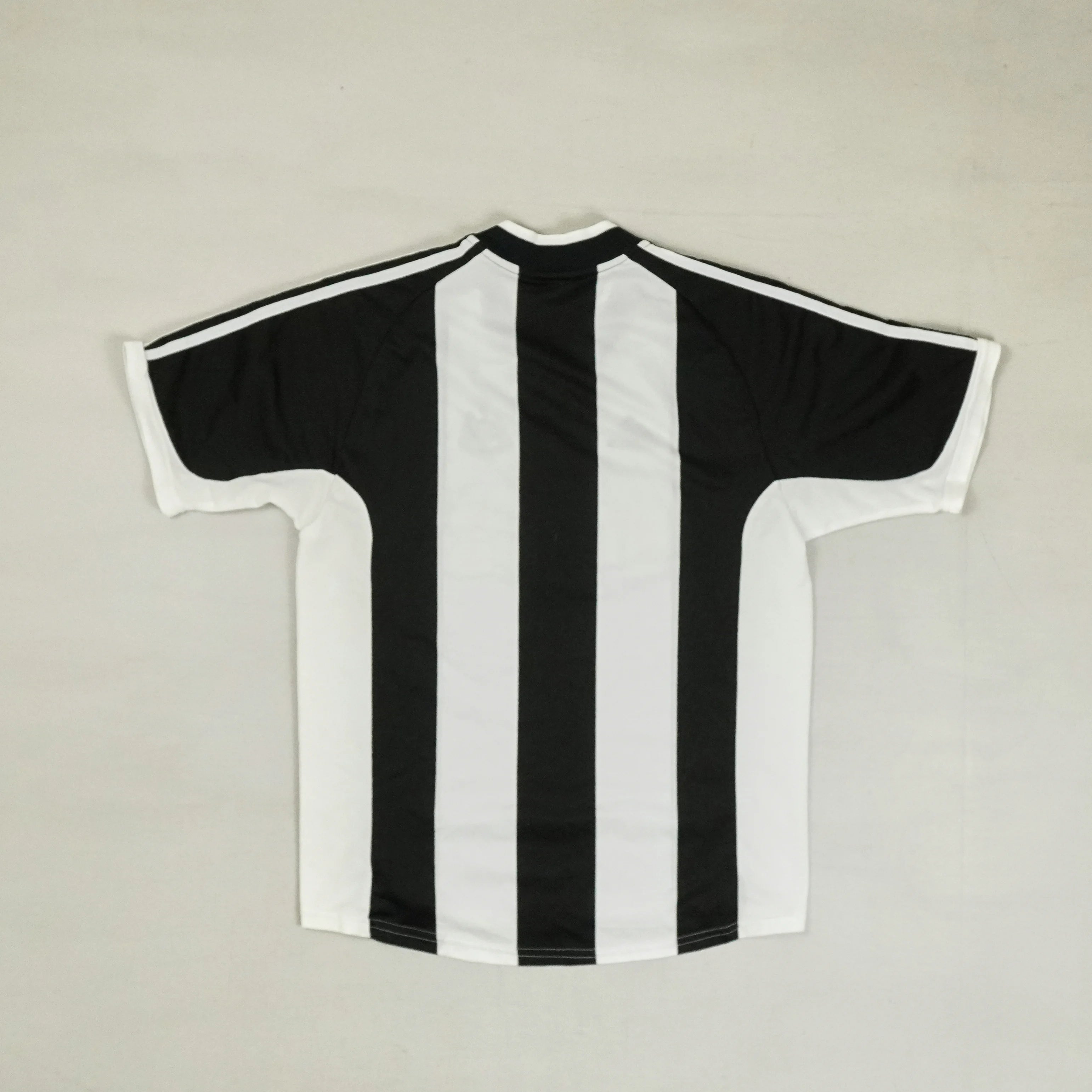 Newcastle United 2001-2002 Adidas Home Jersey (M)