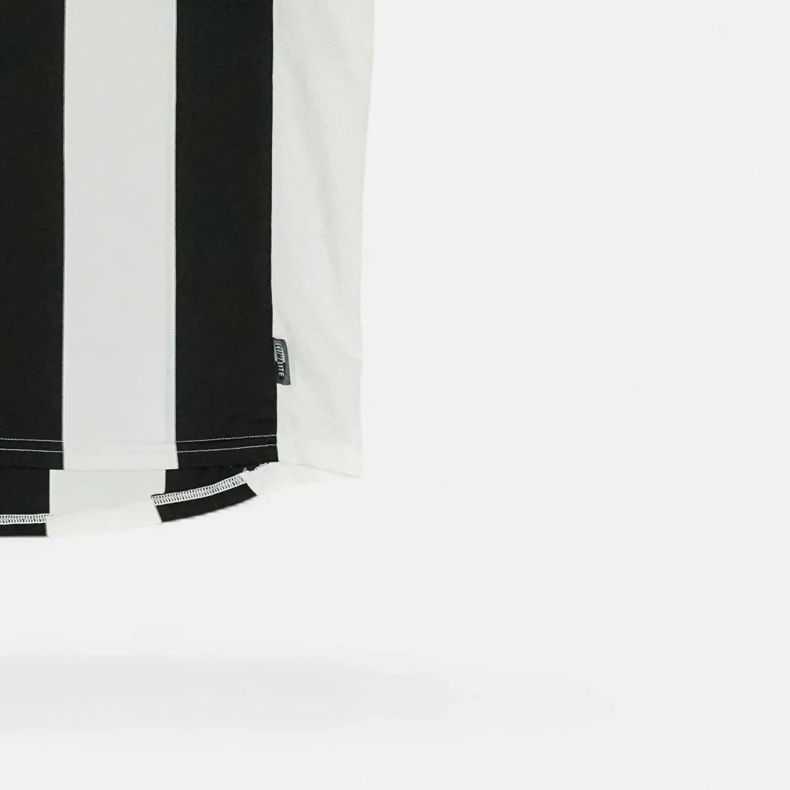 Newcastle United 2001-2002 Adidas Home Jersey (M)