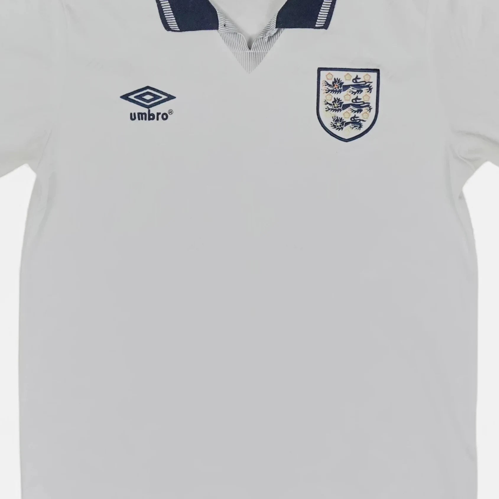 Vintage Umbro White England football jersey (S)