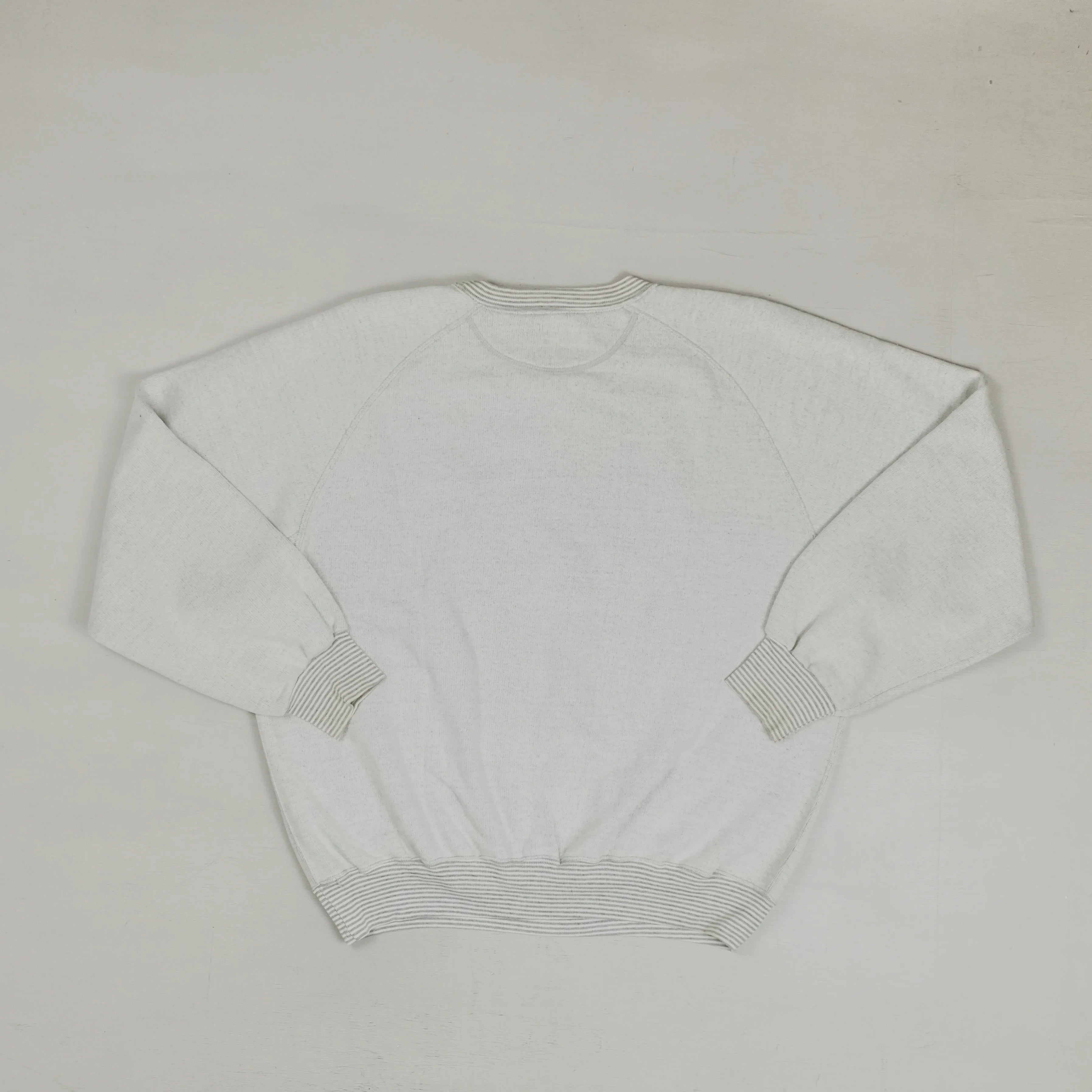 Vintage White Sweatshirt (XL)