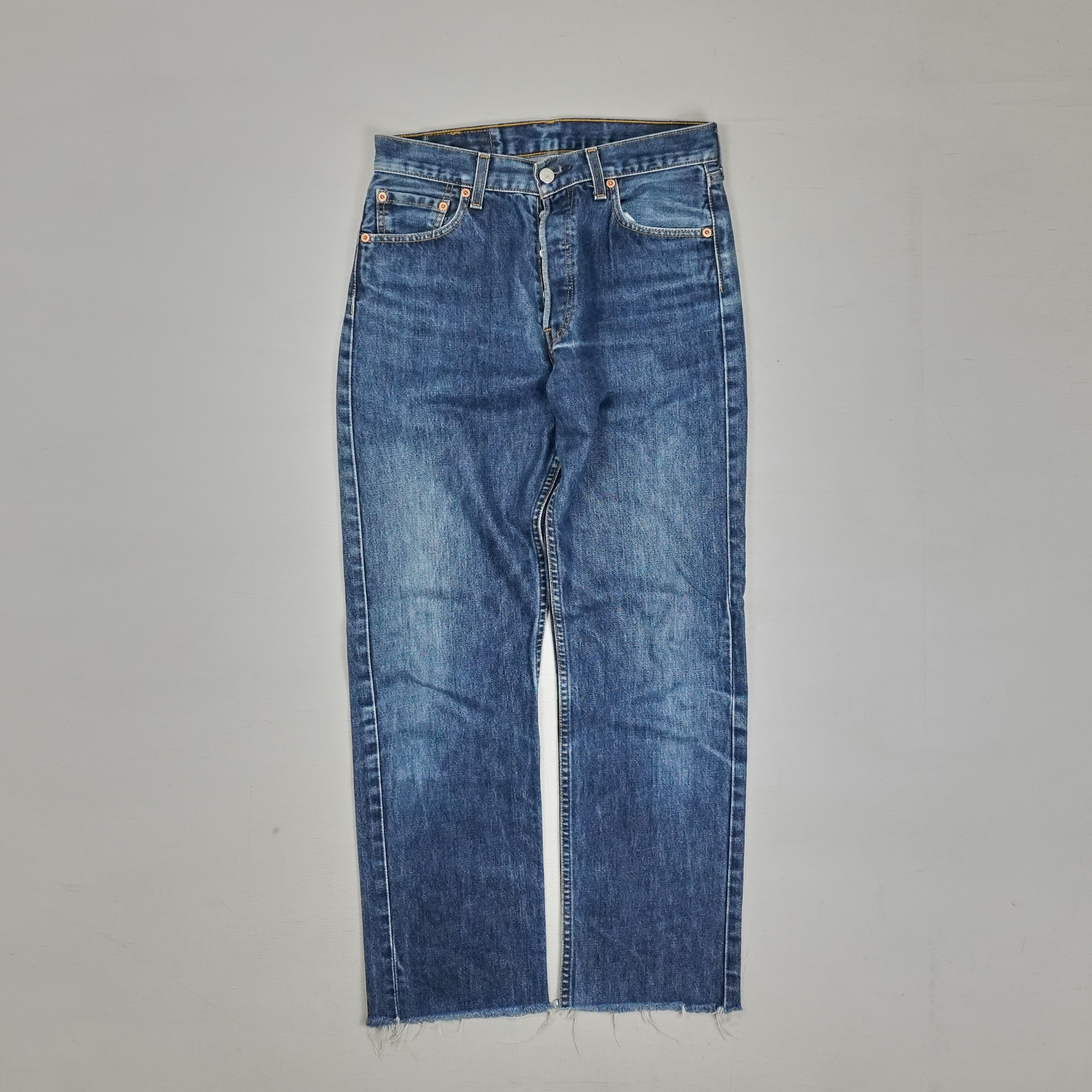 Vintage Levi's Blue Jeans (W29 L32)