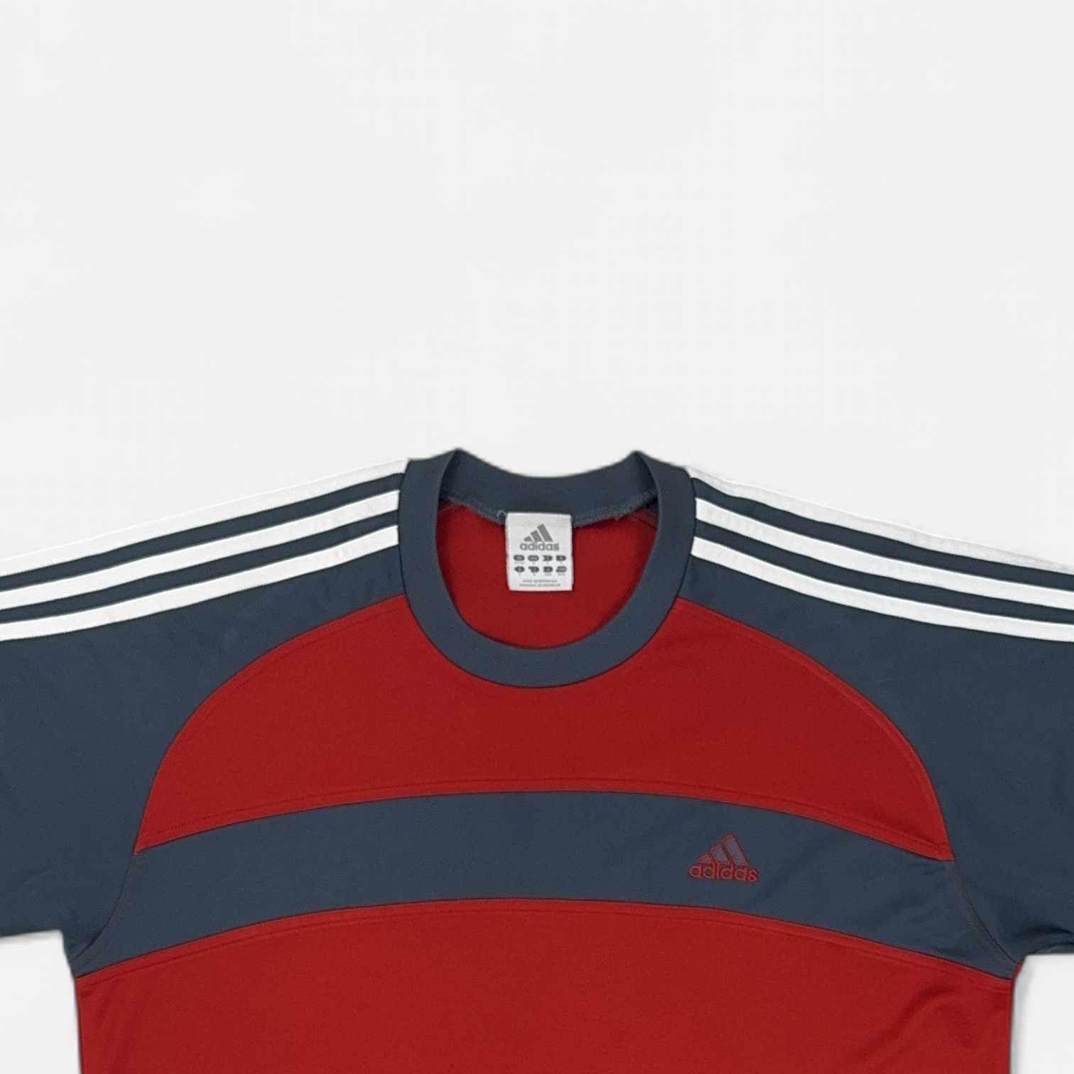 Vintage Adidas Red T-shirt (L) detail