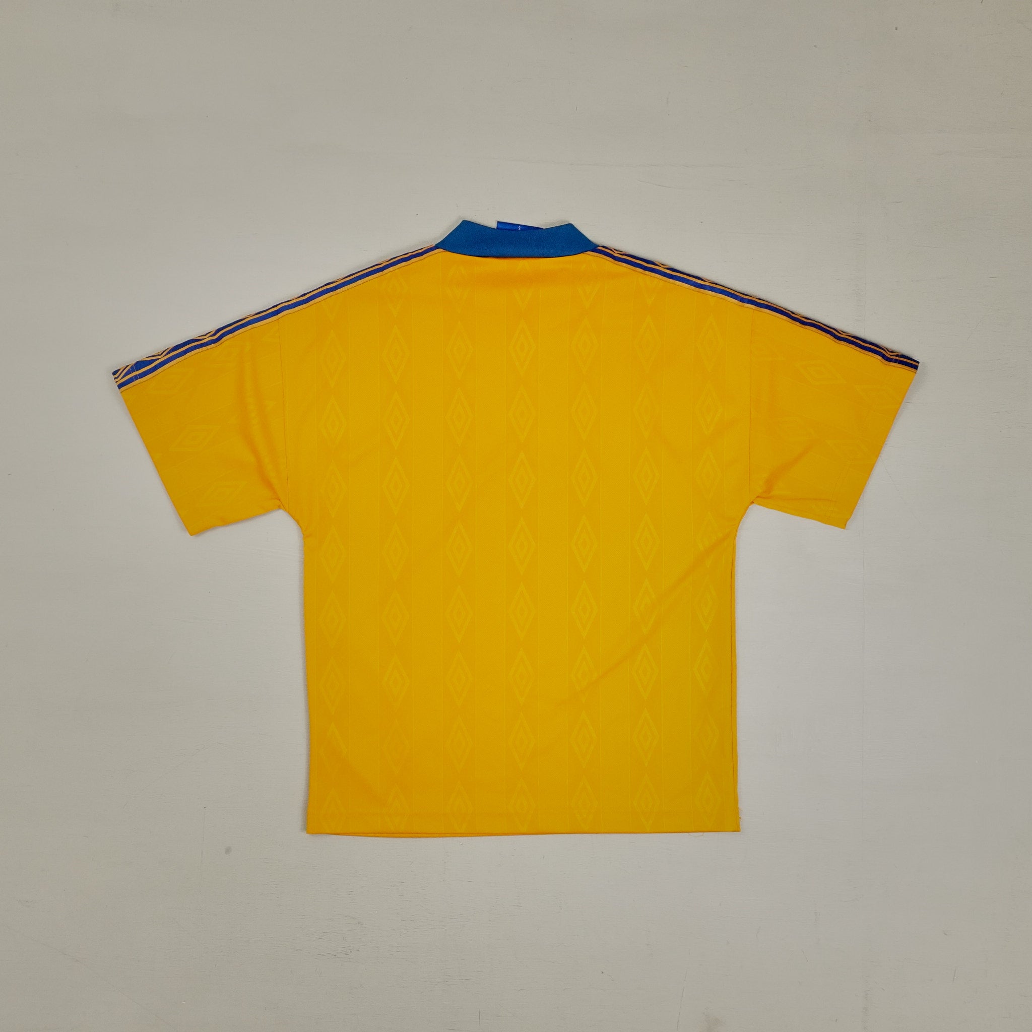 Vintage Umbro Yellow T-shirt (S)