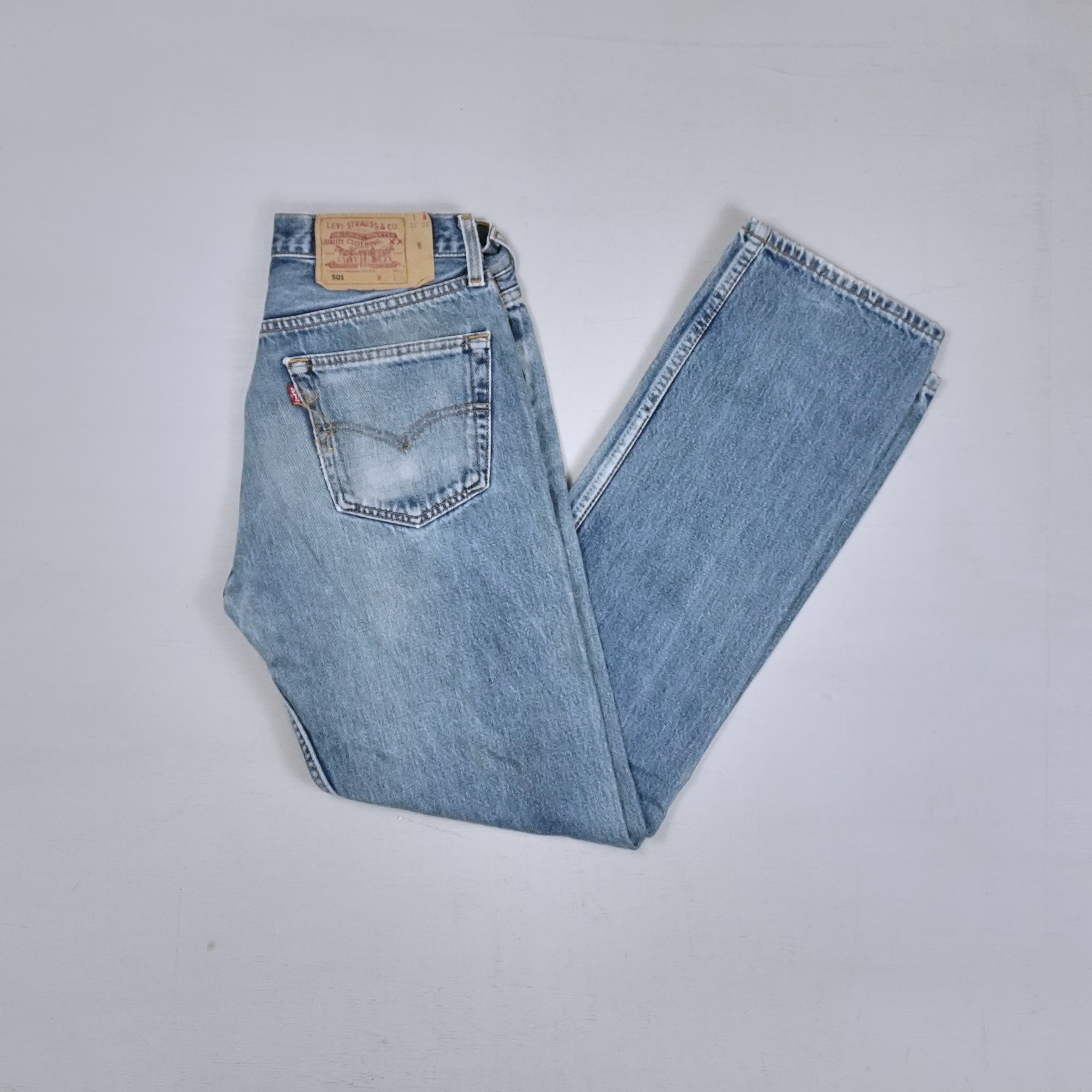 Vintage Levi's Blue Jeans (W32 L32)