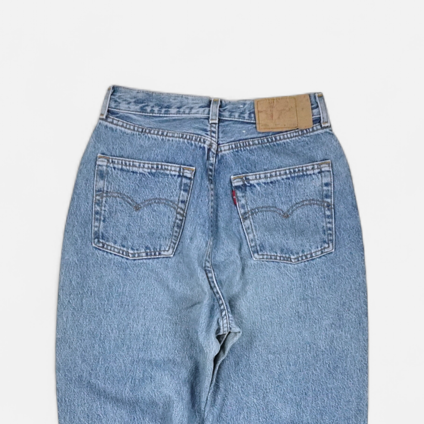 Vintage Levi's Blue Jeans (W31 L32)