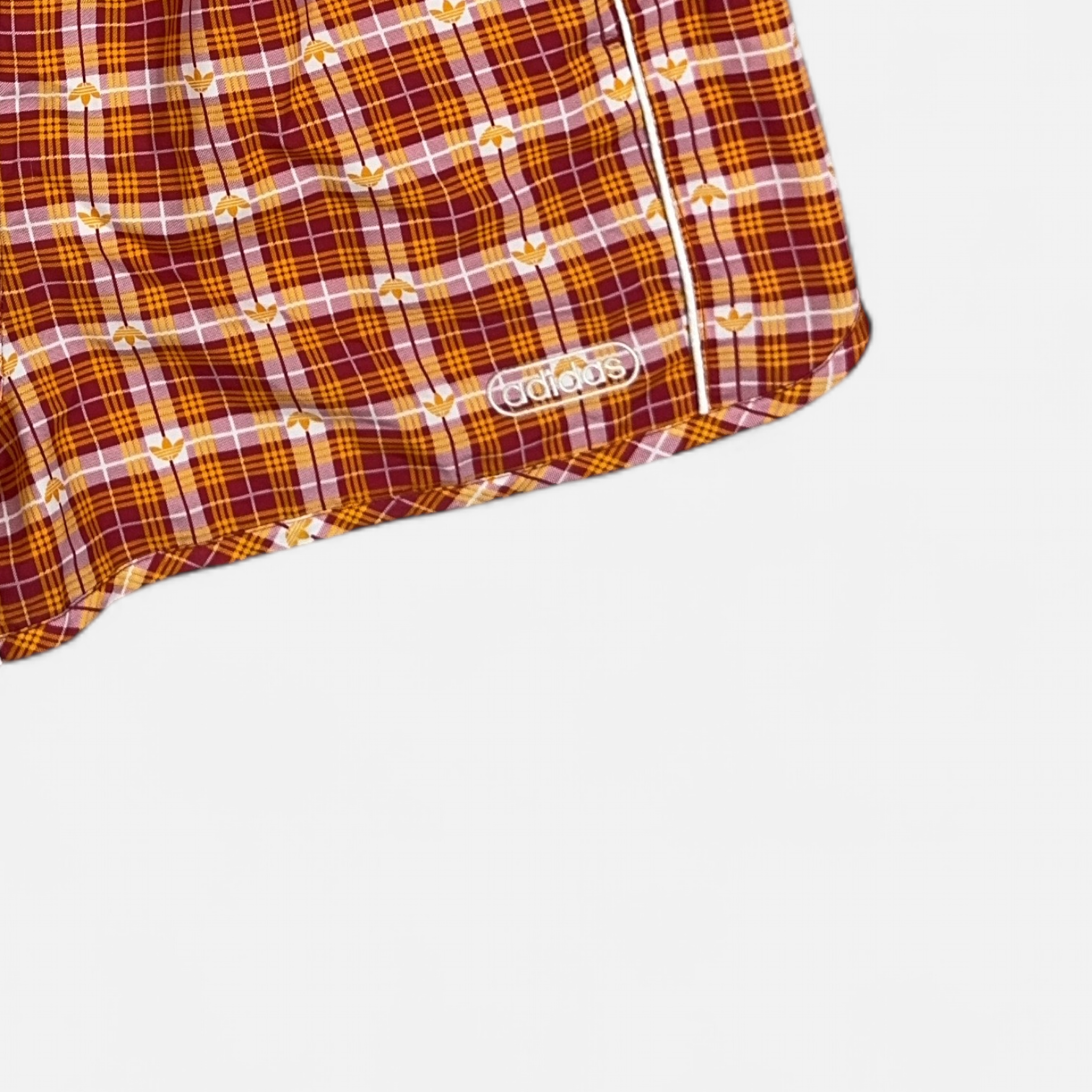 Vintage Adidas Multicoloured Shorts (M) detail