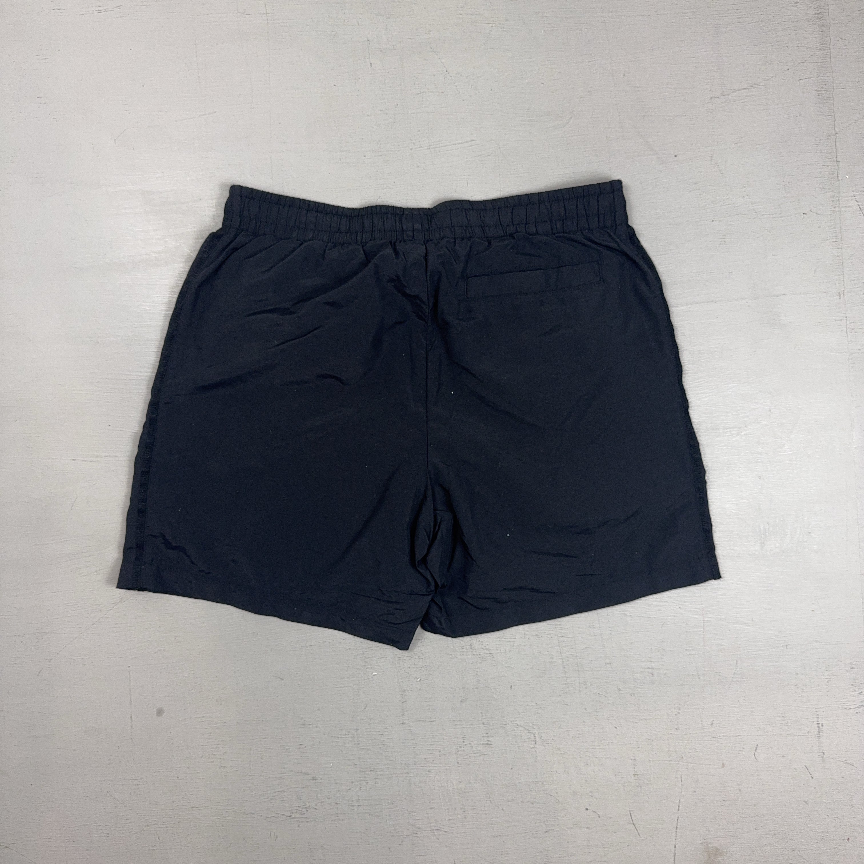 Vintage Nike Black Shorts (M)