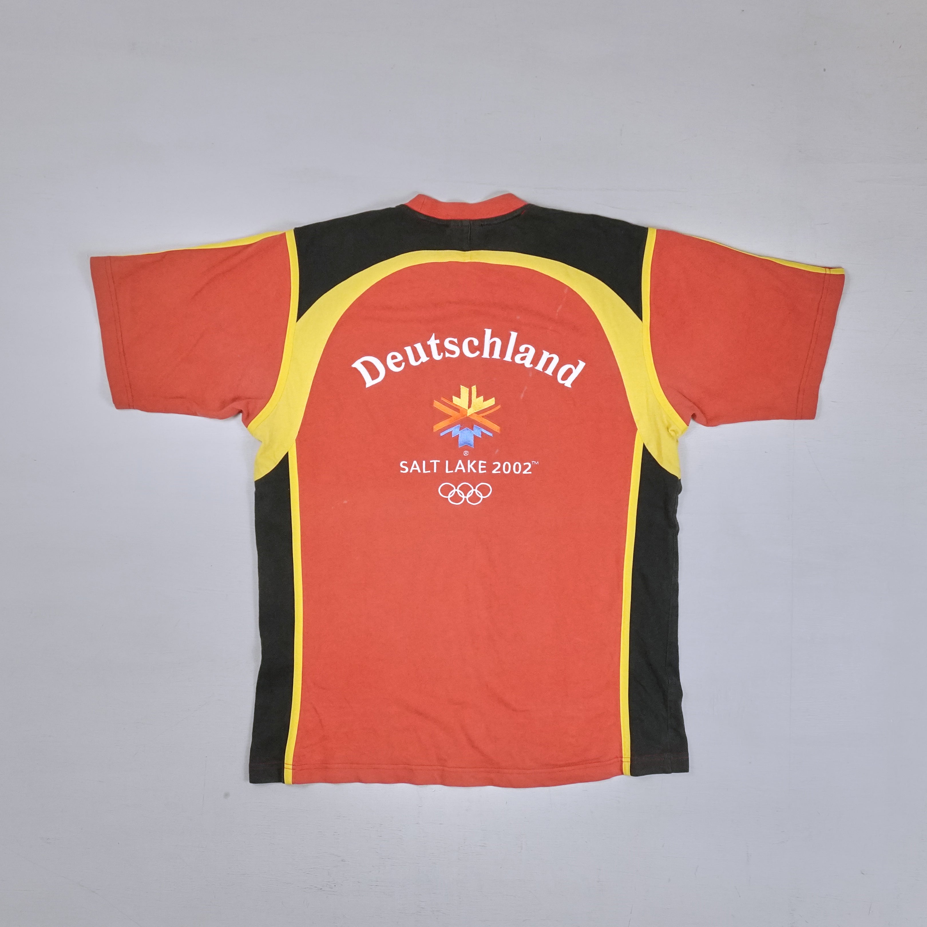 Vintage Adidas Red T-shirt (M)