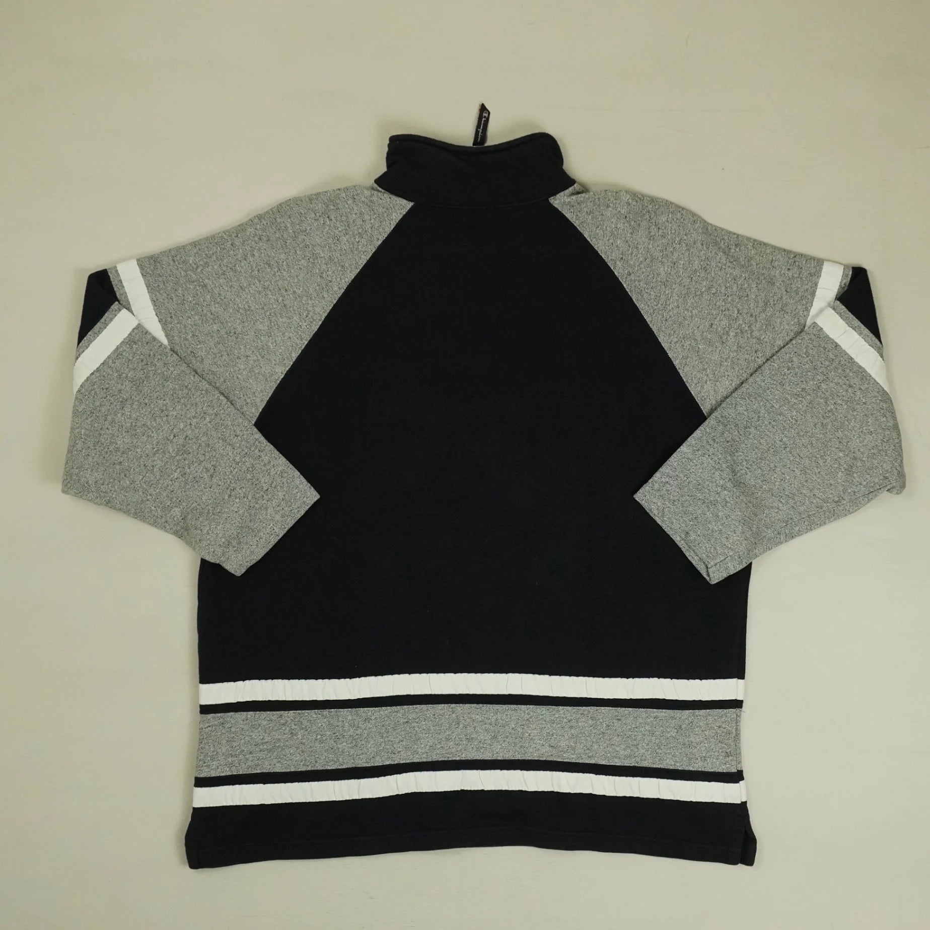 Vintage Champion Black Sweater ()
