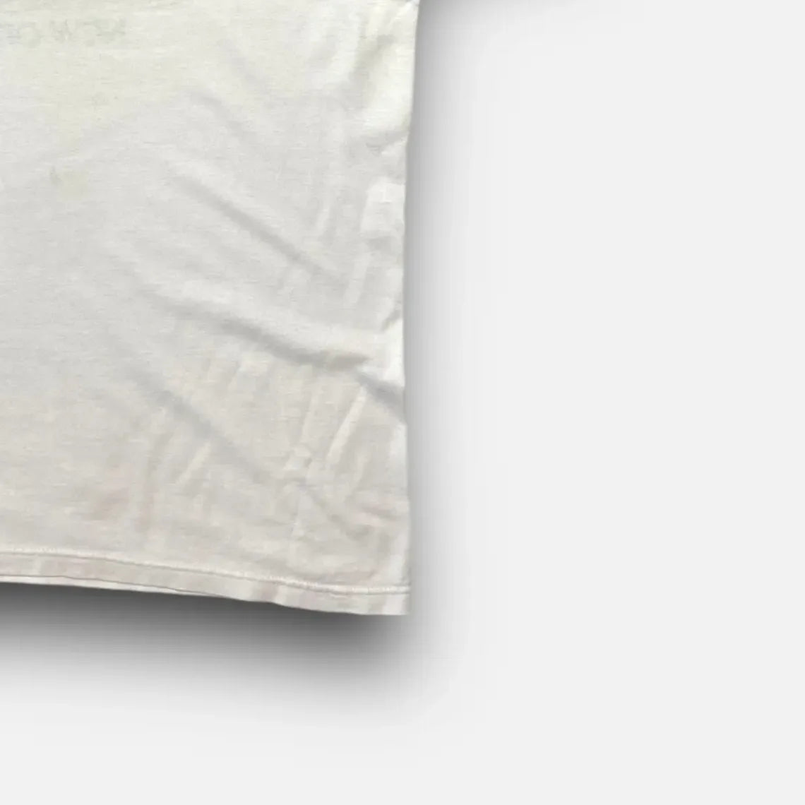 Vintage White T-shirt () Bottom Right