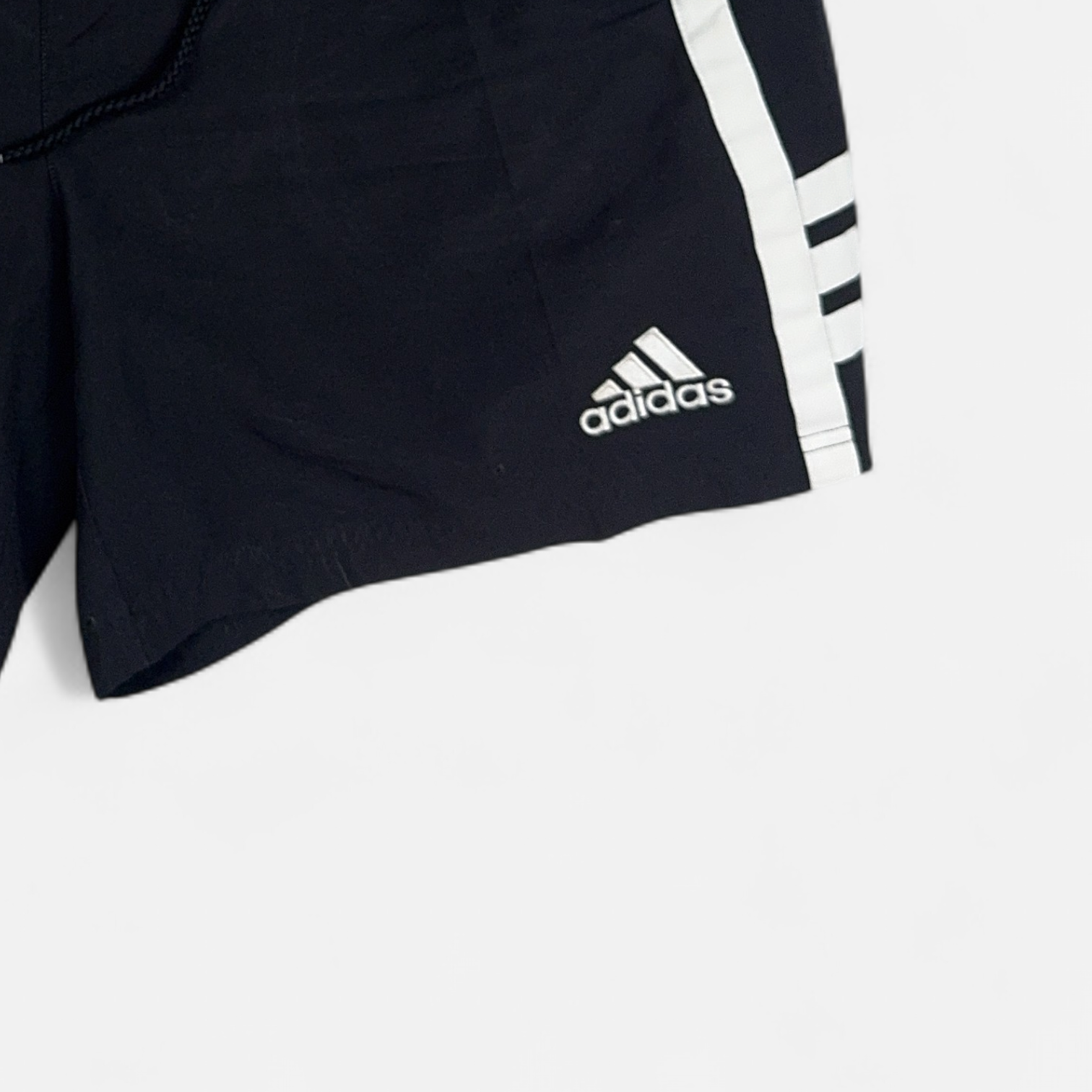 Vintage Adidas Black Shorts (L) detail