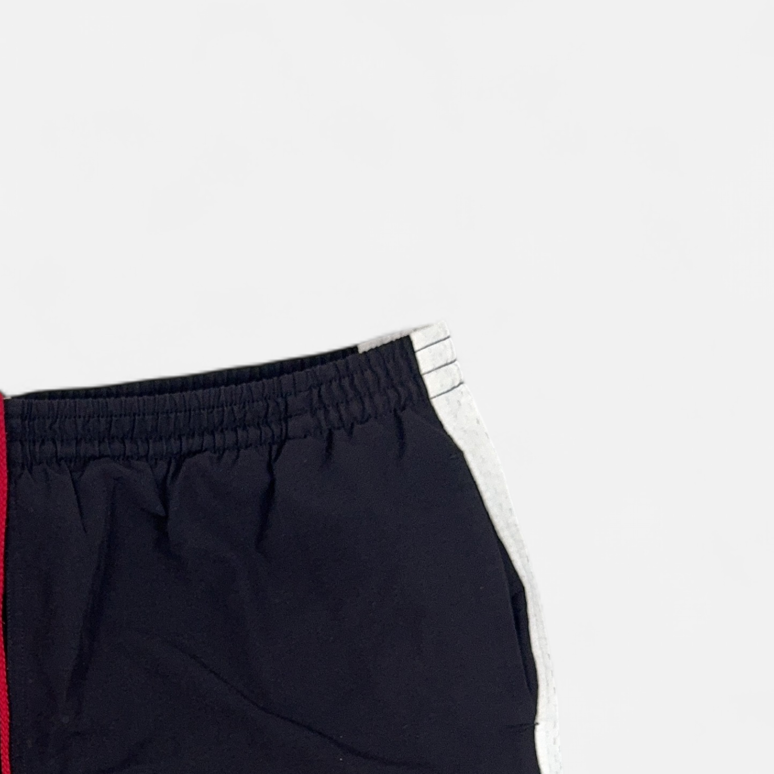 Vintage Adidas Black Shorts (L) detail