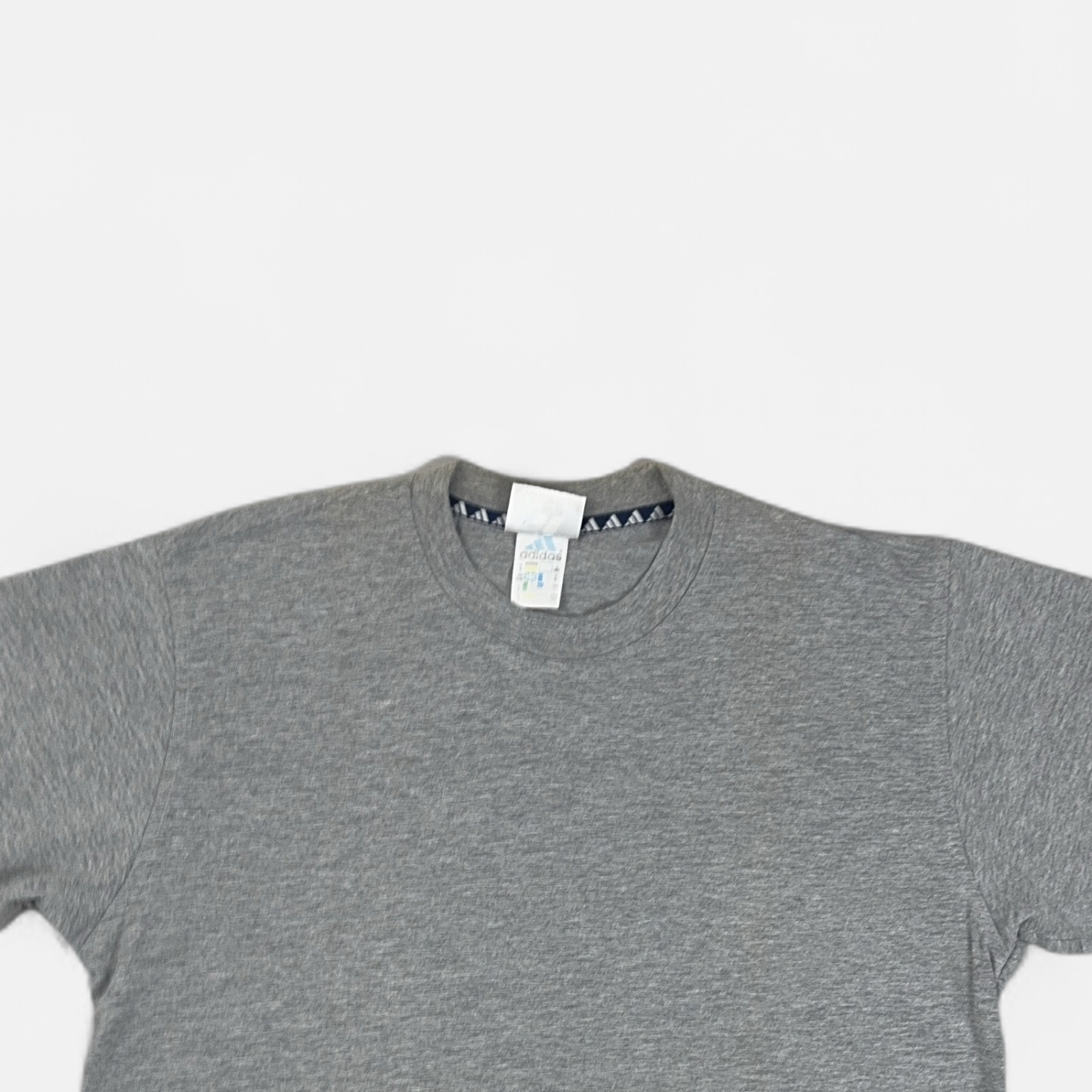 Vintage Adidas Grey T-shirt (L) detail