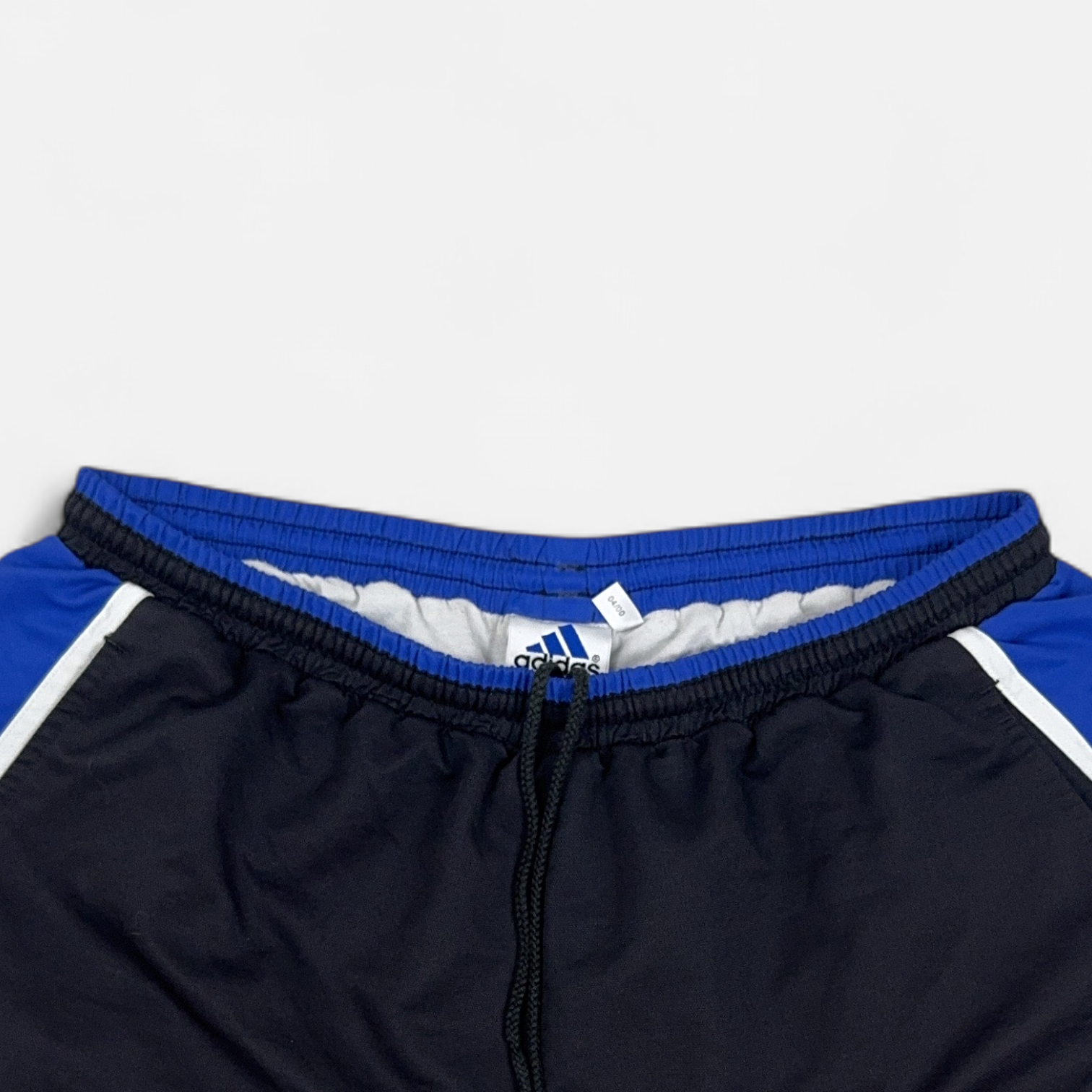 Vintage Adidas Black Shorts (L) detail