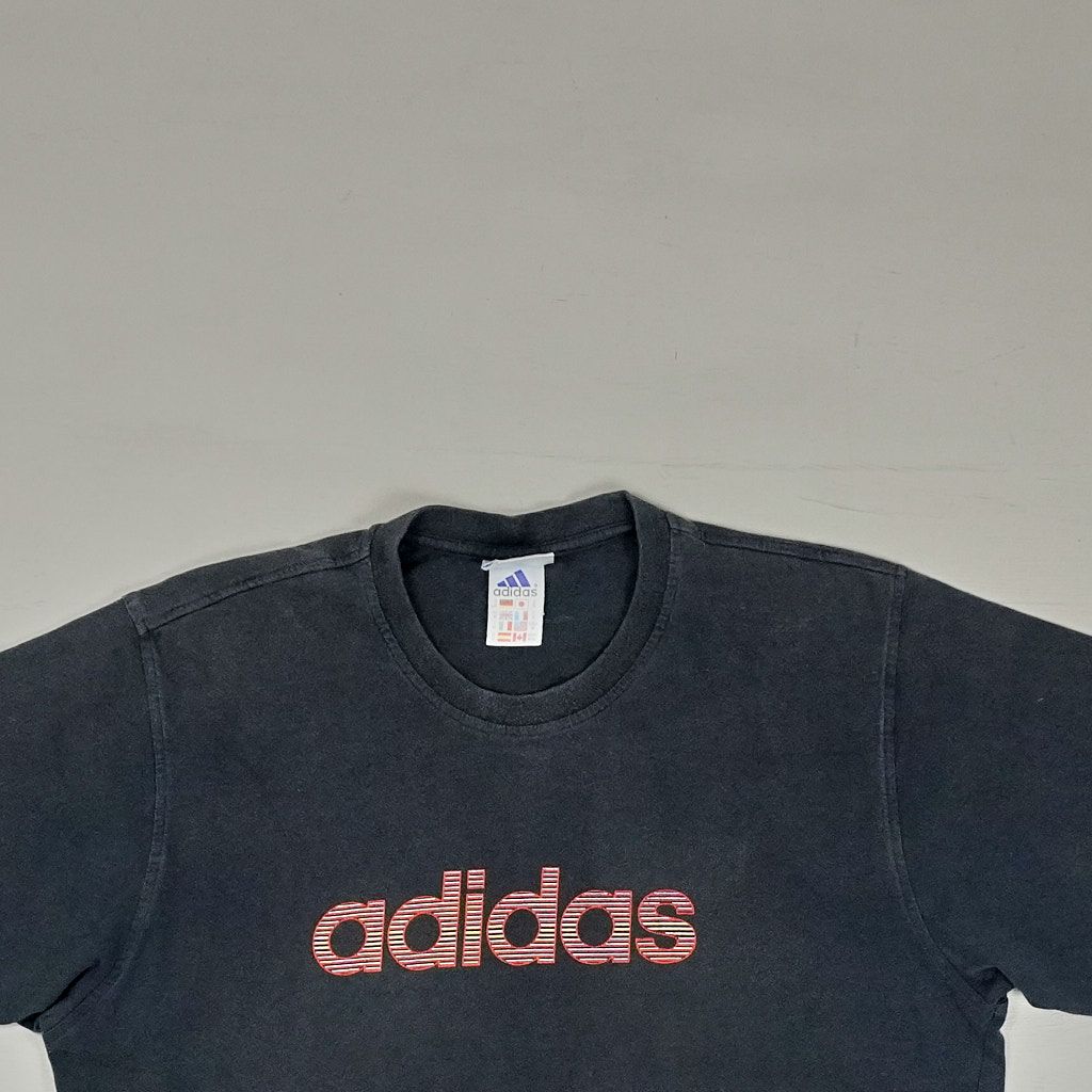 Vintage Adidas Black T-shirt (M)