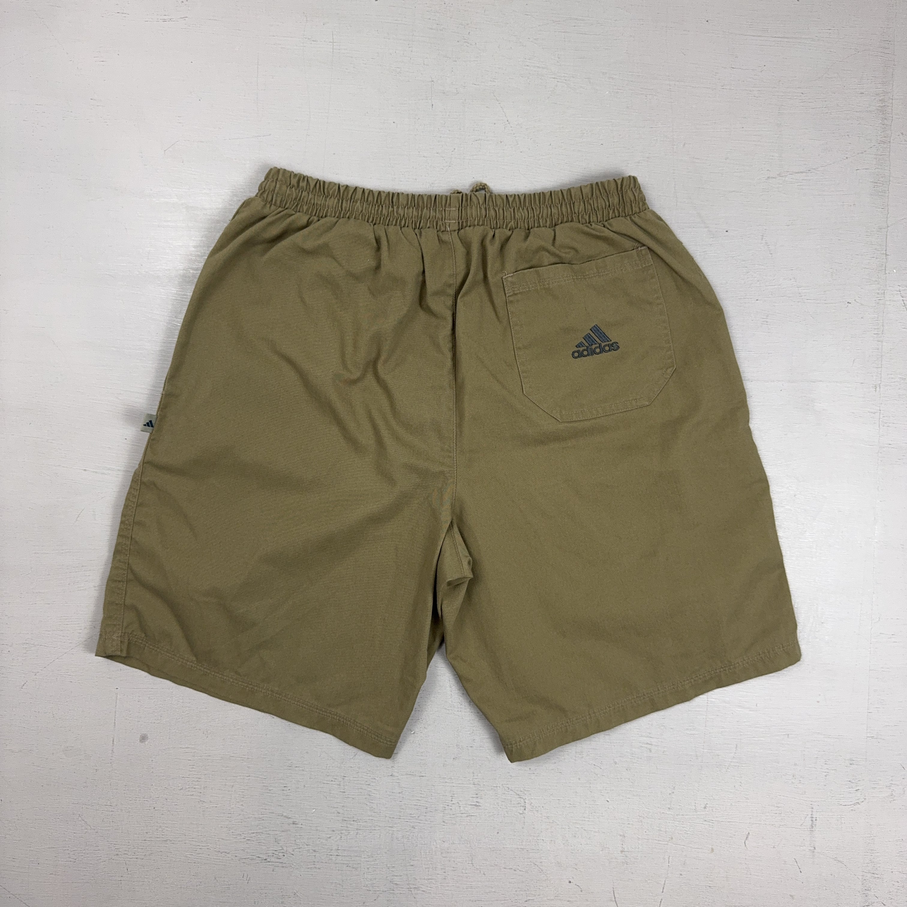 Vintage Adidas Green Shorts (M)