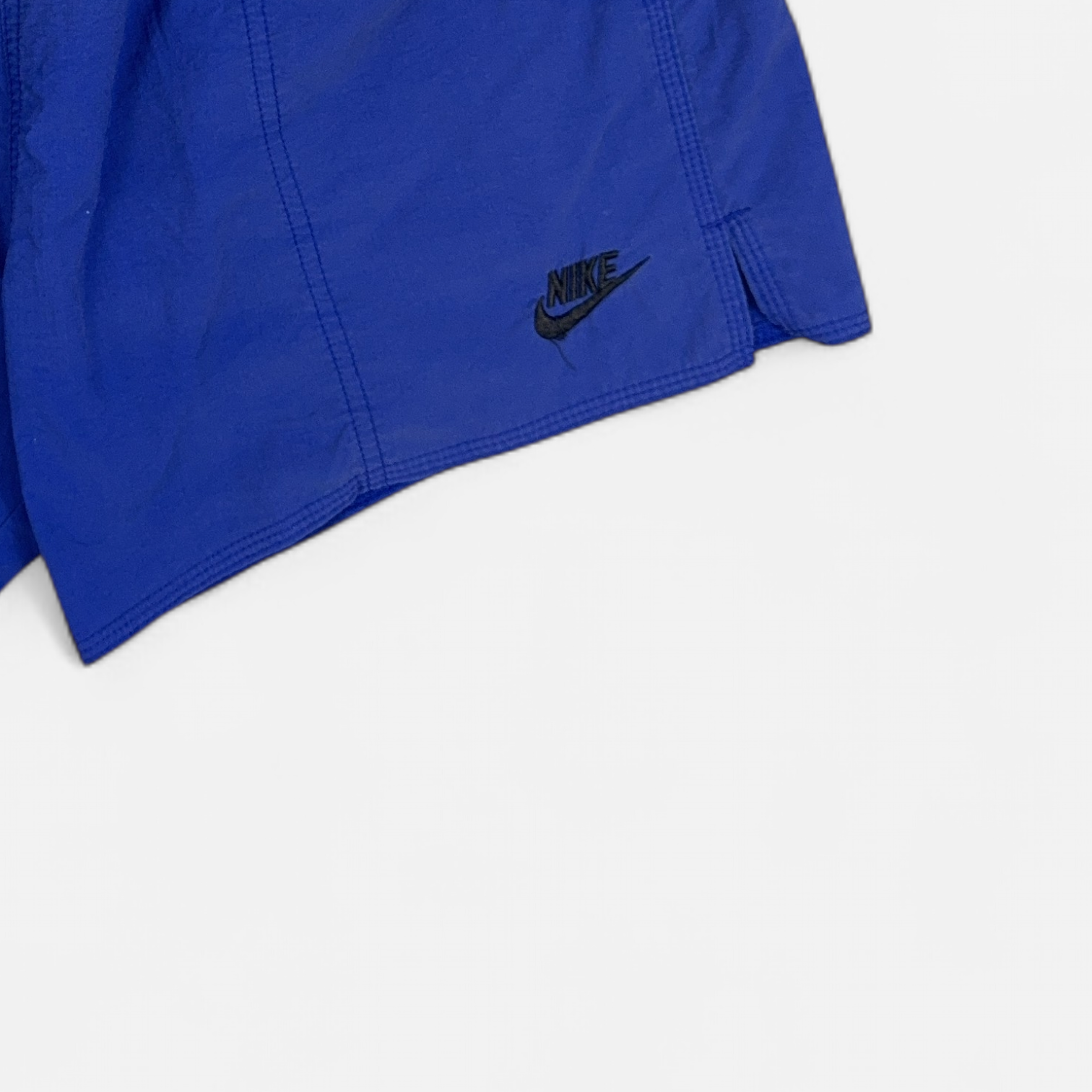 Vintage Nike Blue Shorts (L) detail