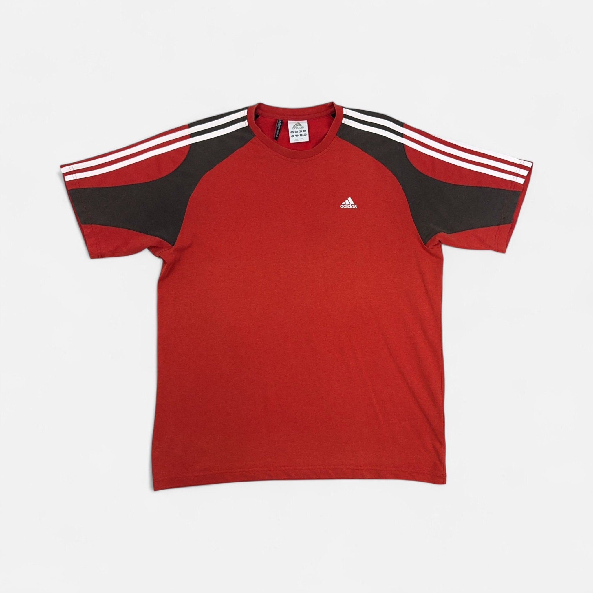 Vintage Adidas Red T-shirt (M )