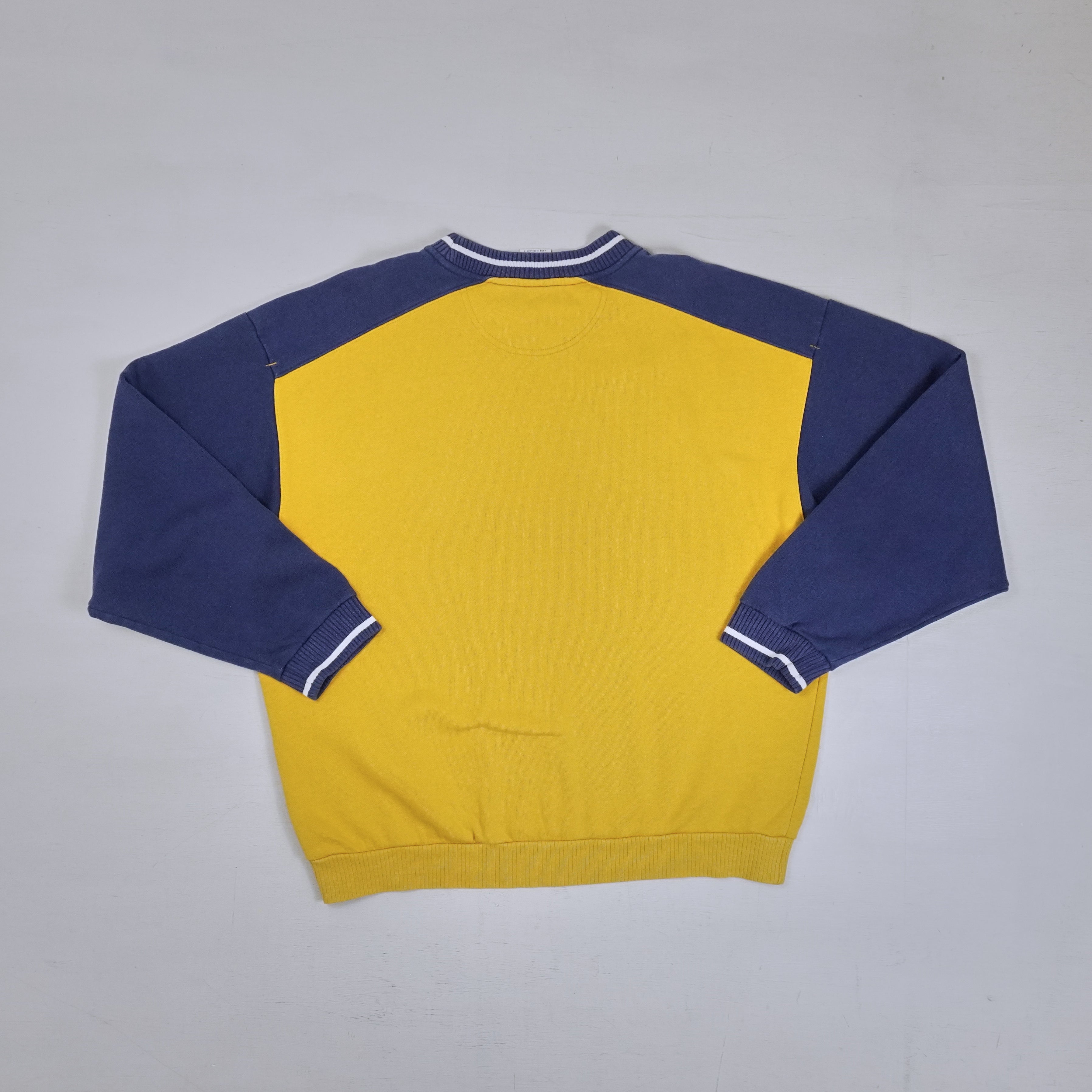 Vintage Nike Yellow Sweatshirt (L)