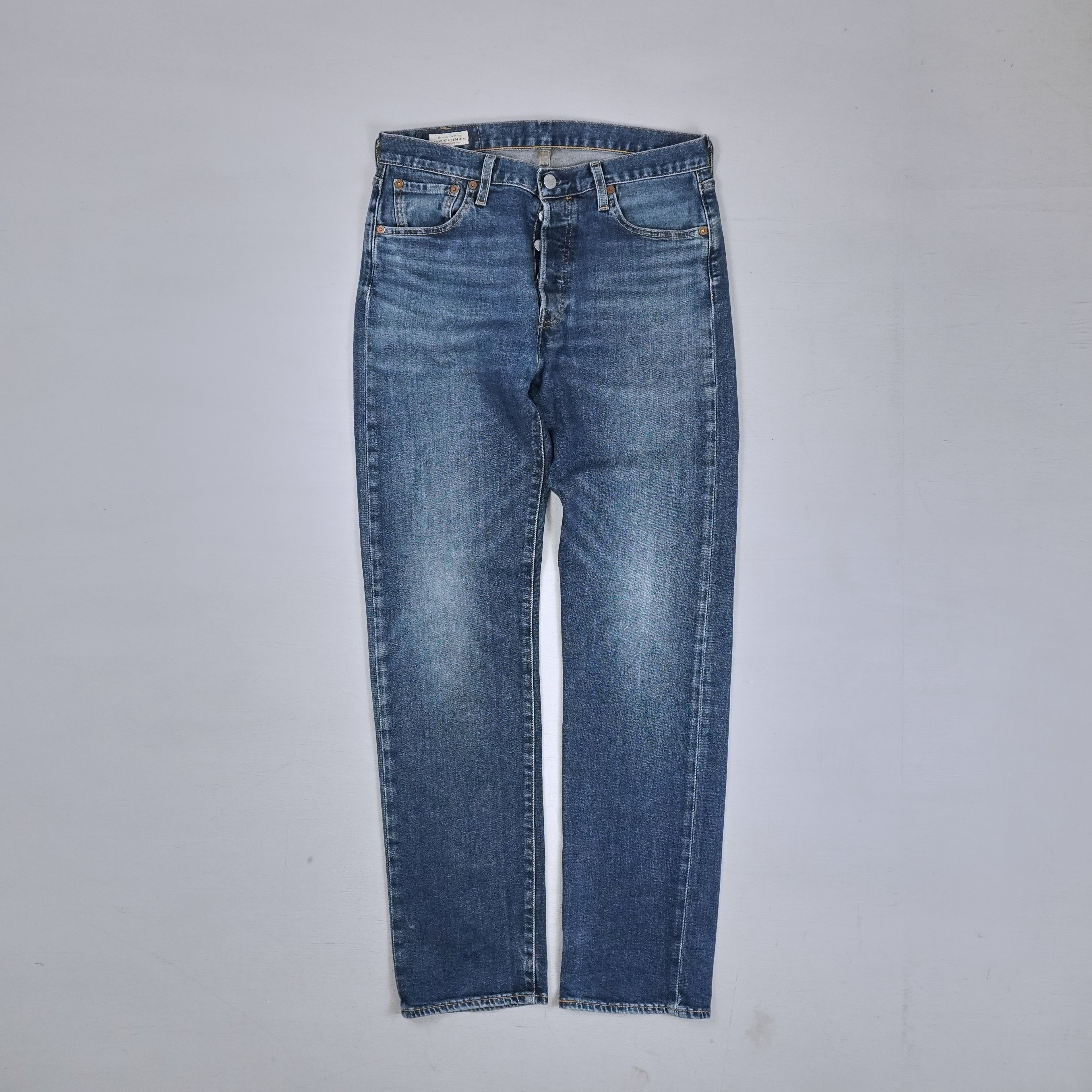 Vintage Levi's Blue Jeans (W30 L32)