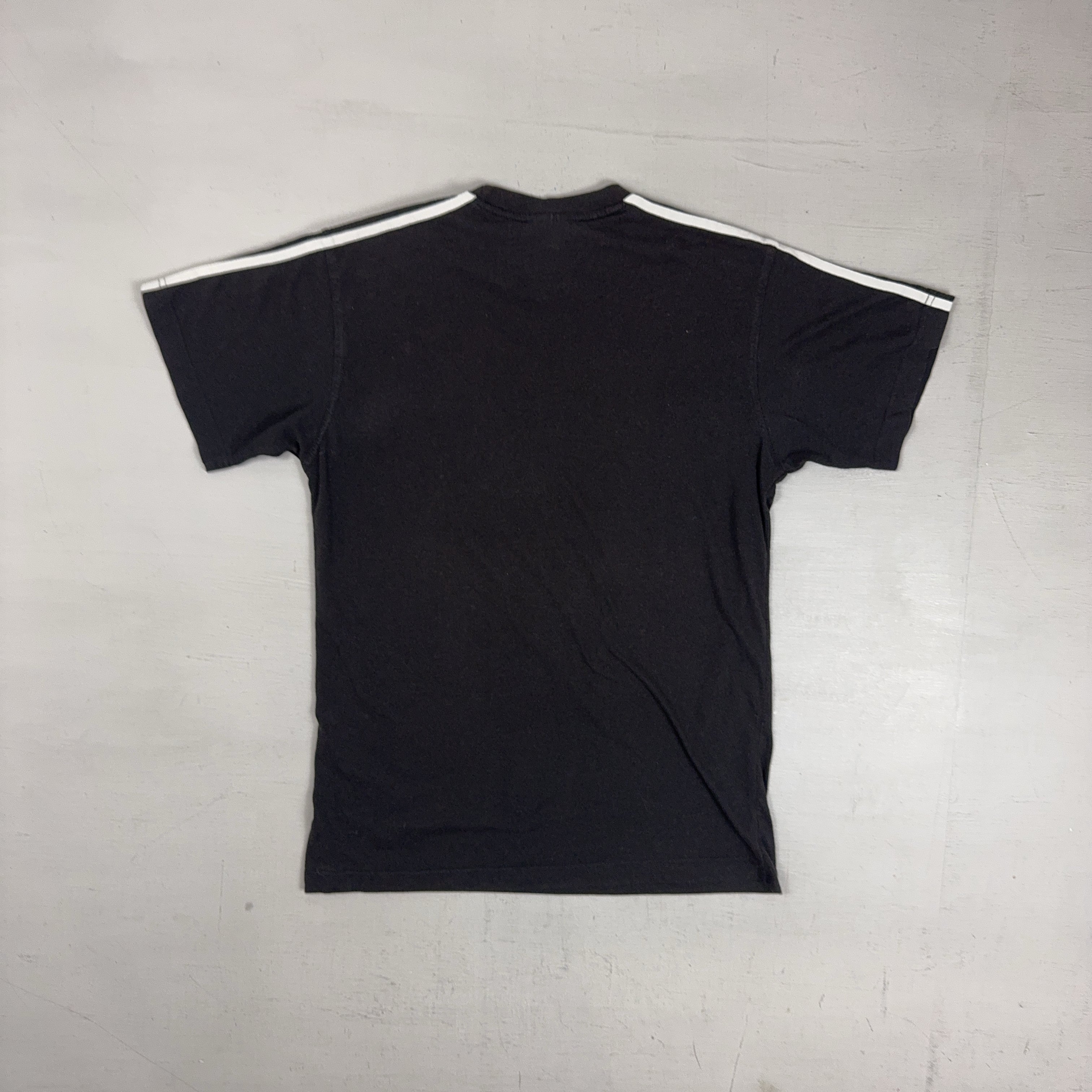 Vintage Adidas Black T-shirt (M)