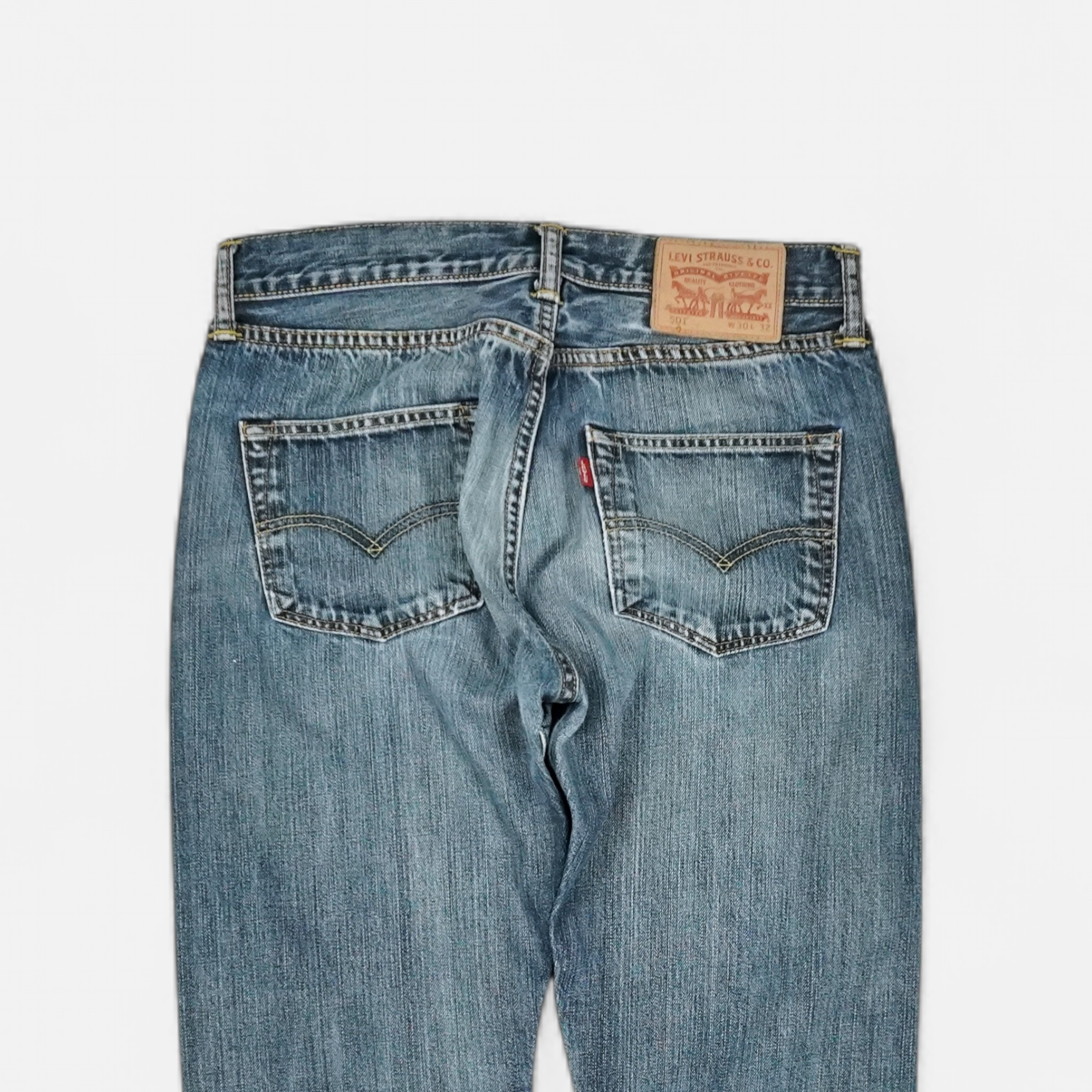 Vintage Levi Strauss & Co. Blue Jeans (W30 L32)