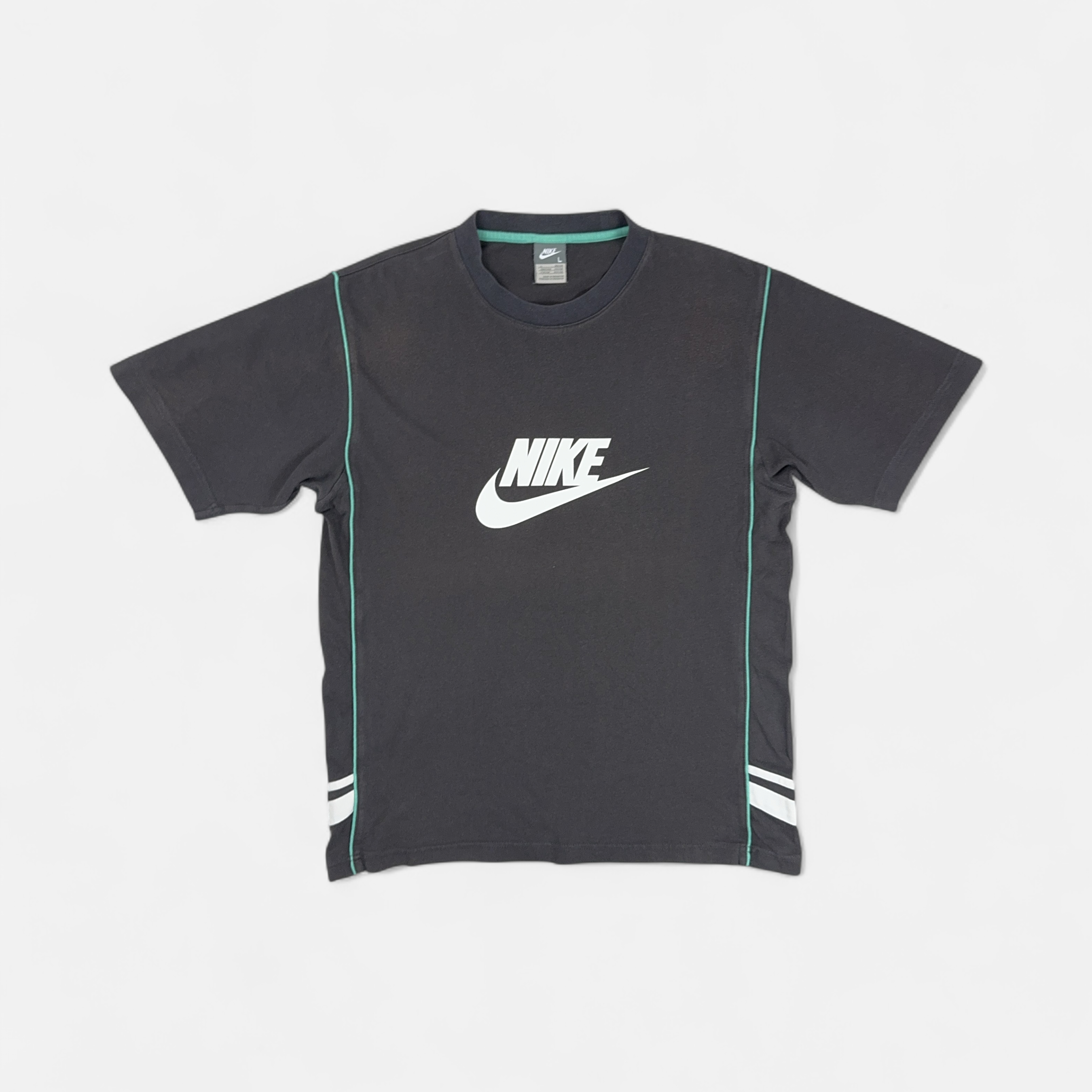 Vintage Nike Black T-shirt (L)