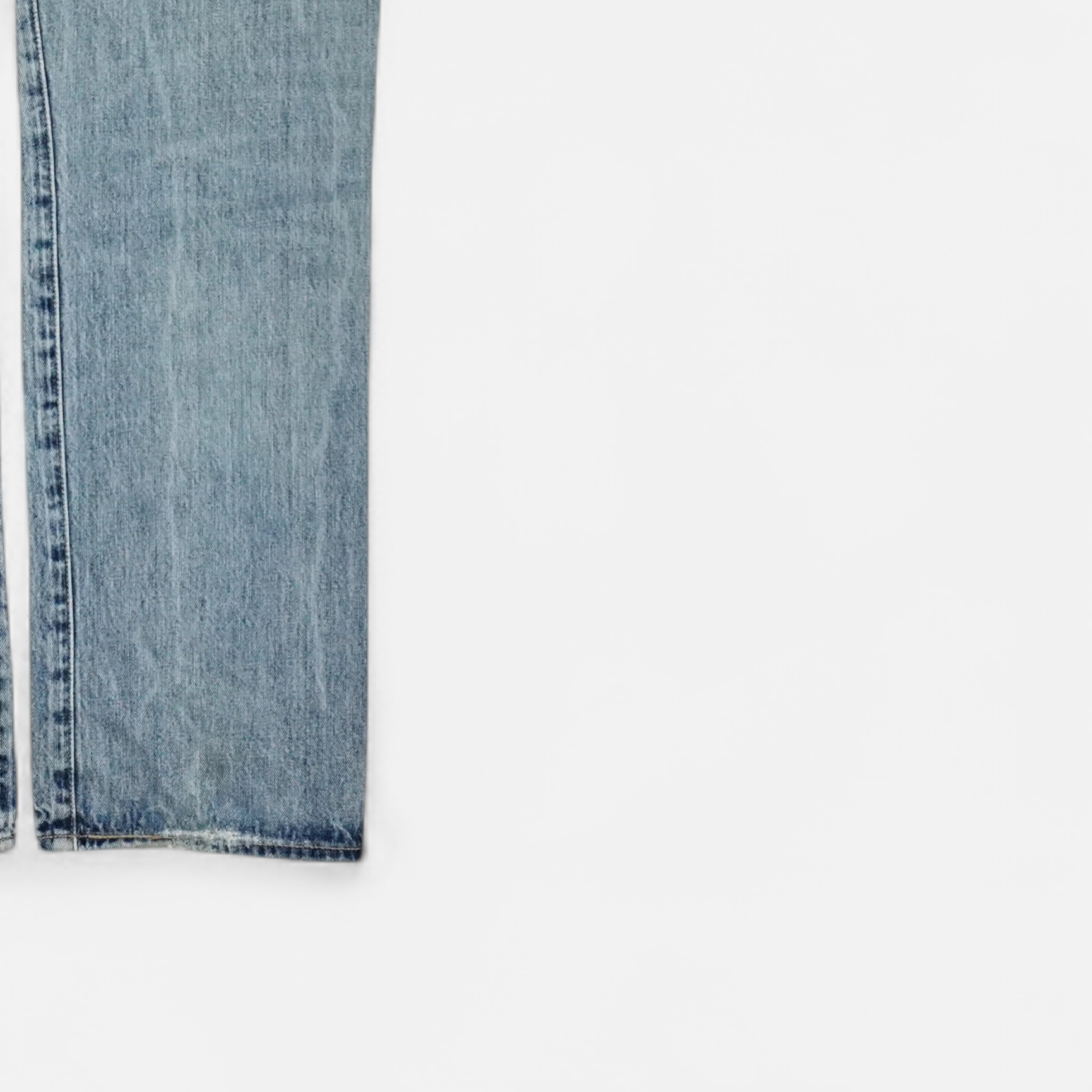 Vintage Levi Strauss & Co. Blue Jeans (W32 L32)