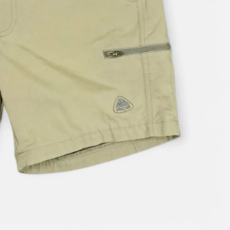 Vintage Nike ACG Beige Shorts ( S )