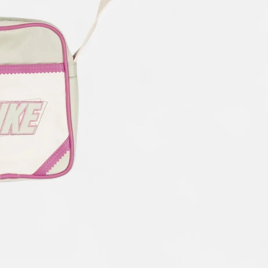 Vintage Nike White ()