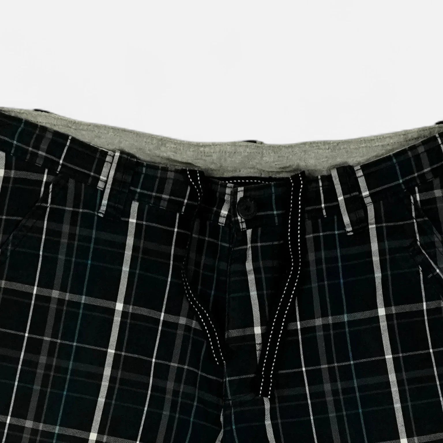 Vintage Nike Black Striped Shorts (32)