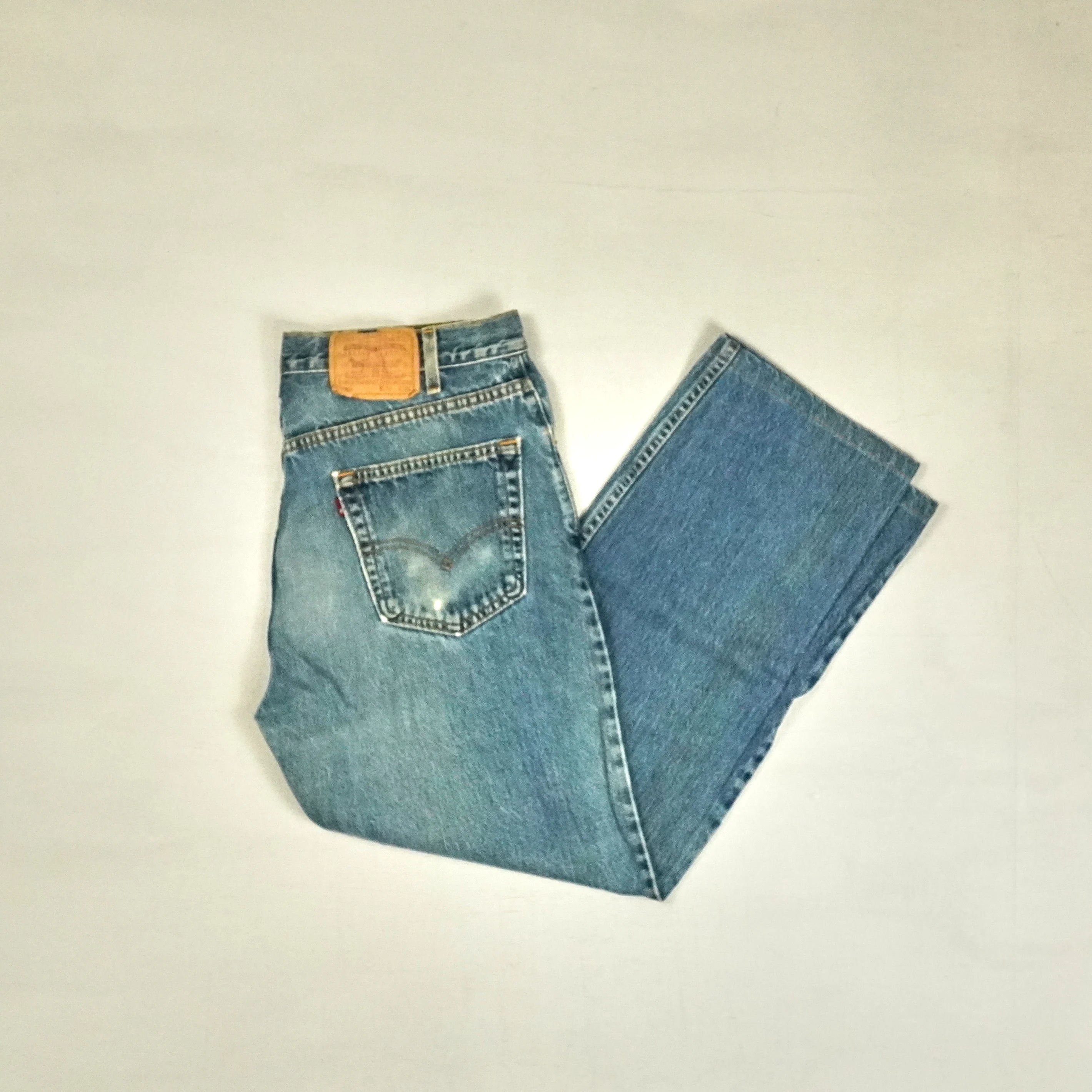 Levis Vintage Blue Jeans ( 36 X 28 )