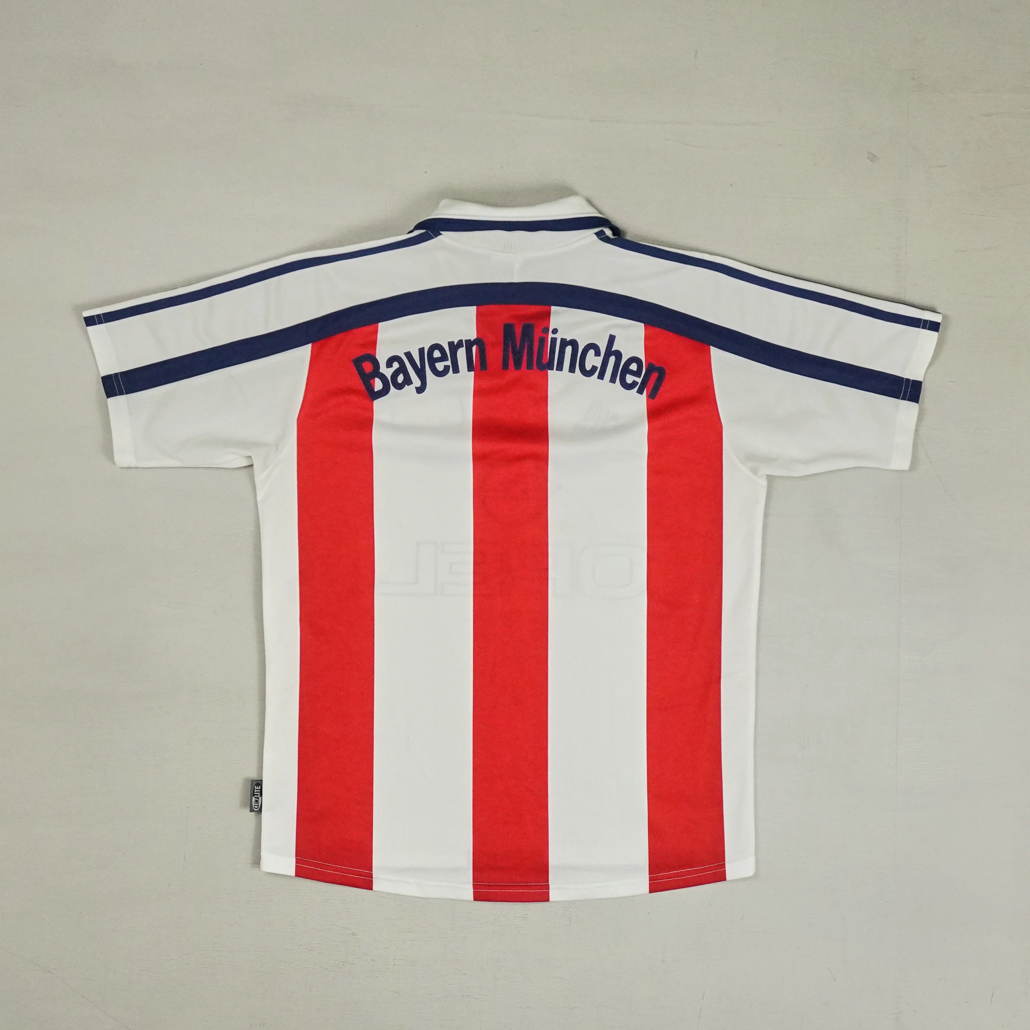 Vintage Adidas Red Bayern Munich Jersey (S)