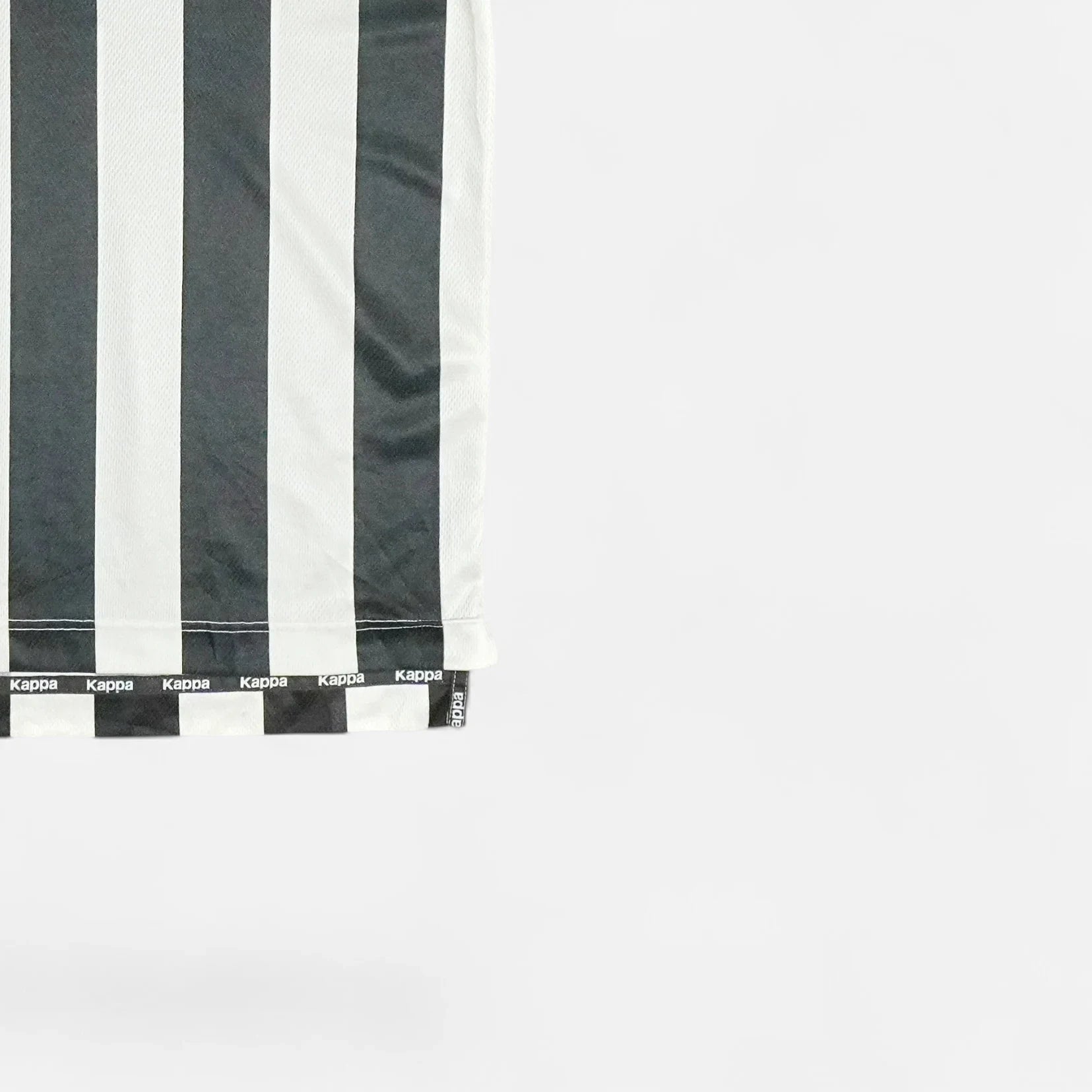 Juventus 1997-1998 Kappa Home Jersey (L)