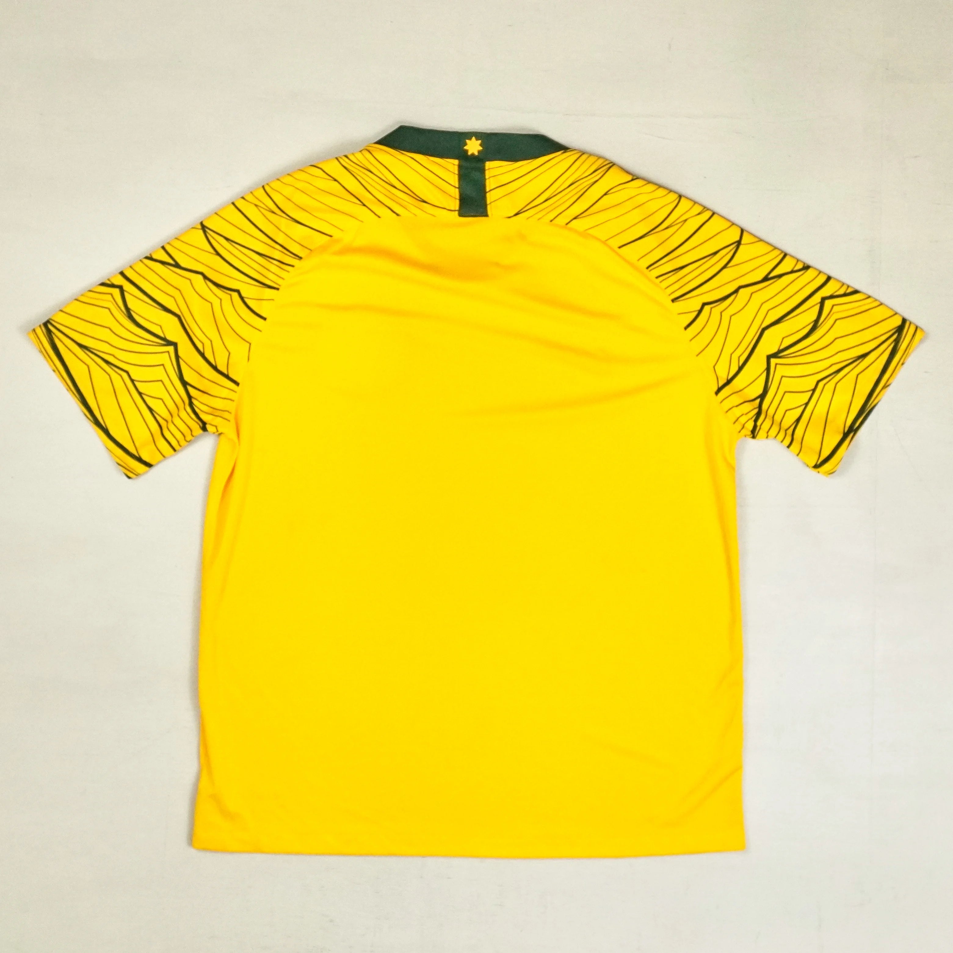 Australia 2018 Nike Home Jersey (L)