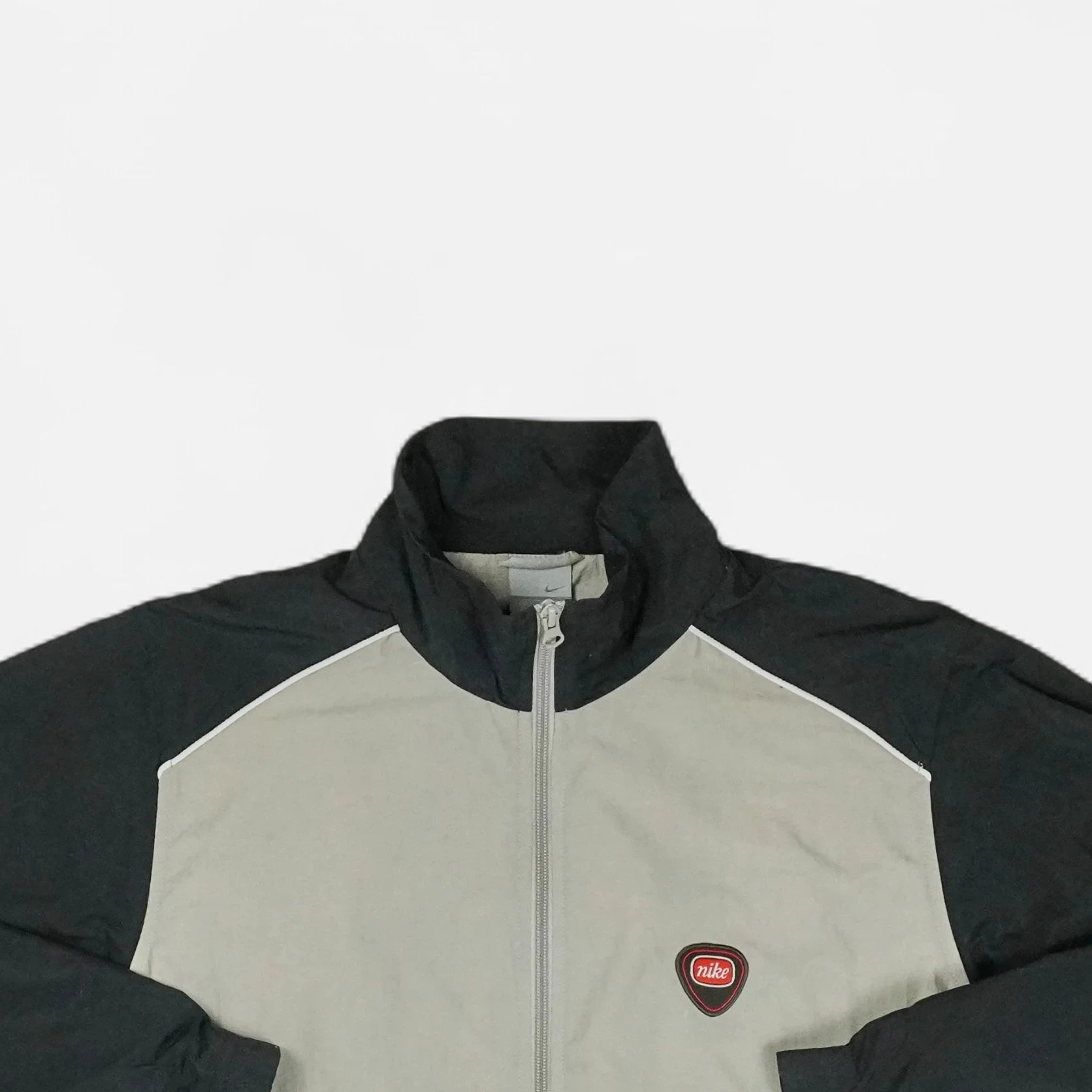 Vintage Nike Grey track jacket (M)