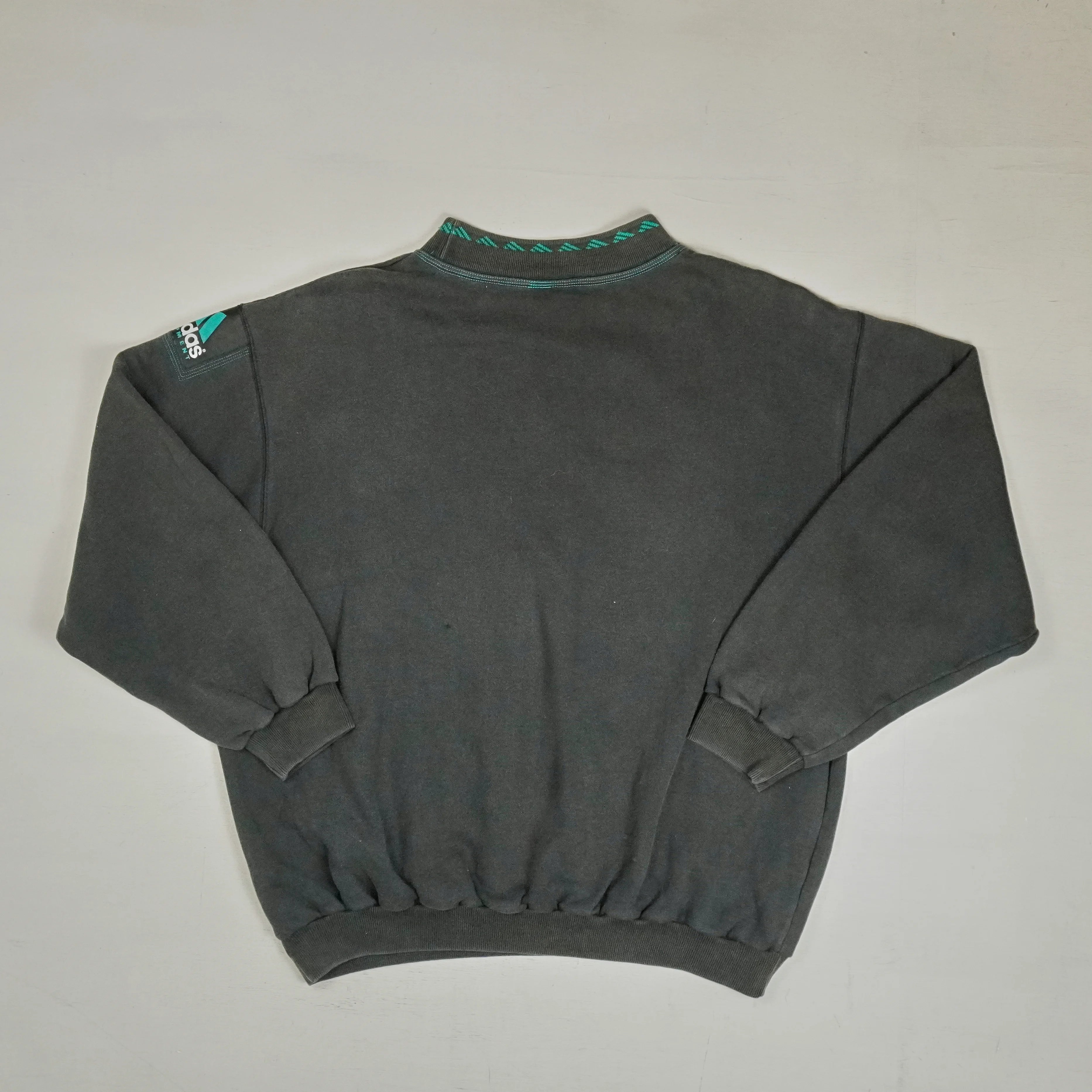 Vintage Adidas Black sweatshirt (L)