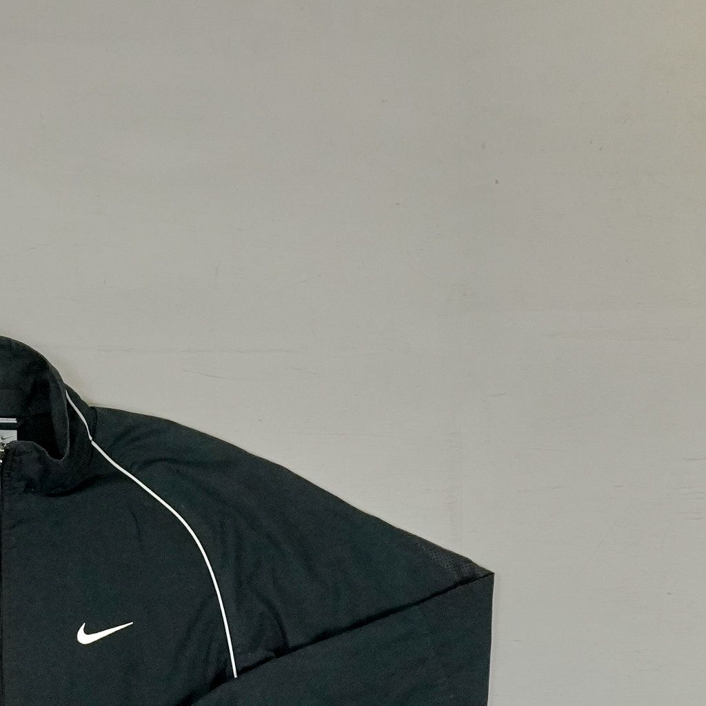 Vintage Nike Black Trackjacket (S)
