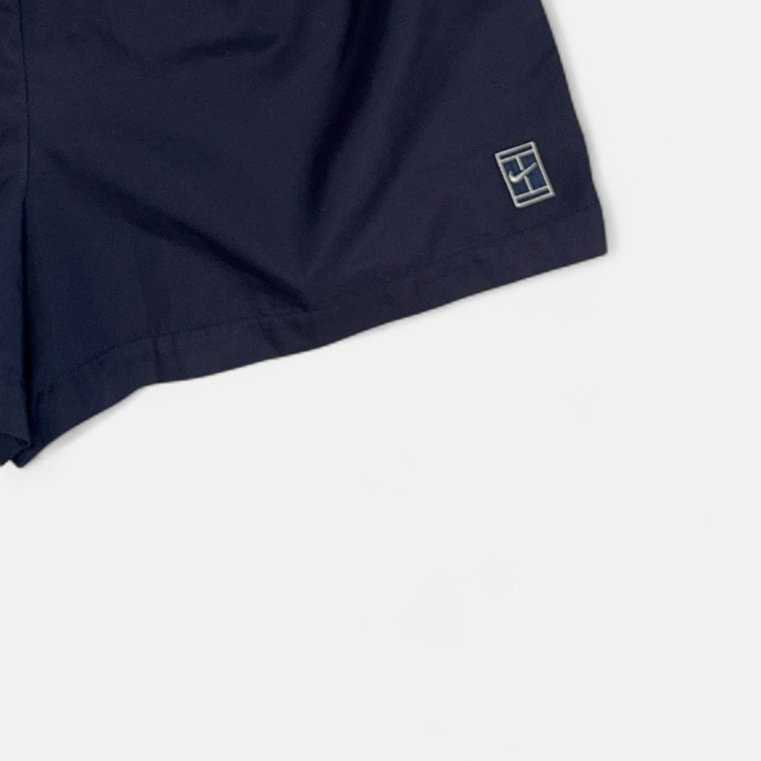 Vintage Nike Navy Shorts (S) detail