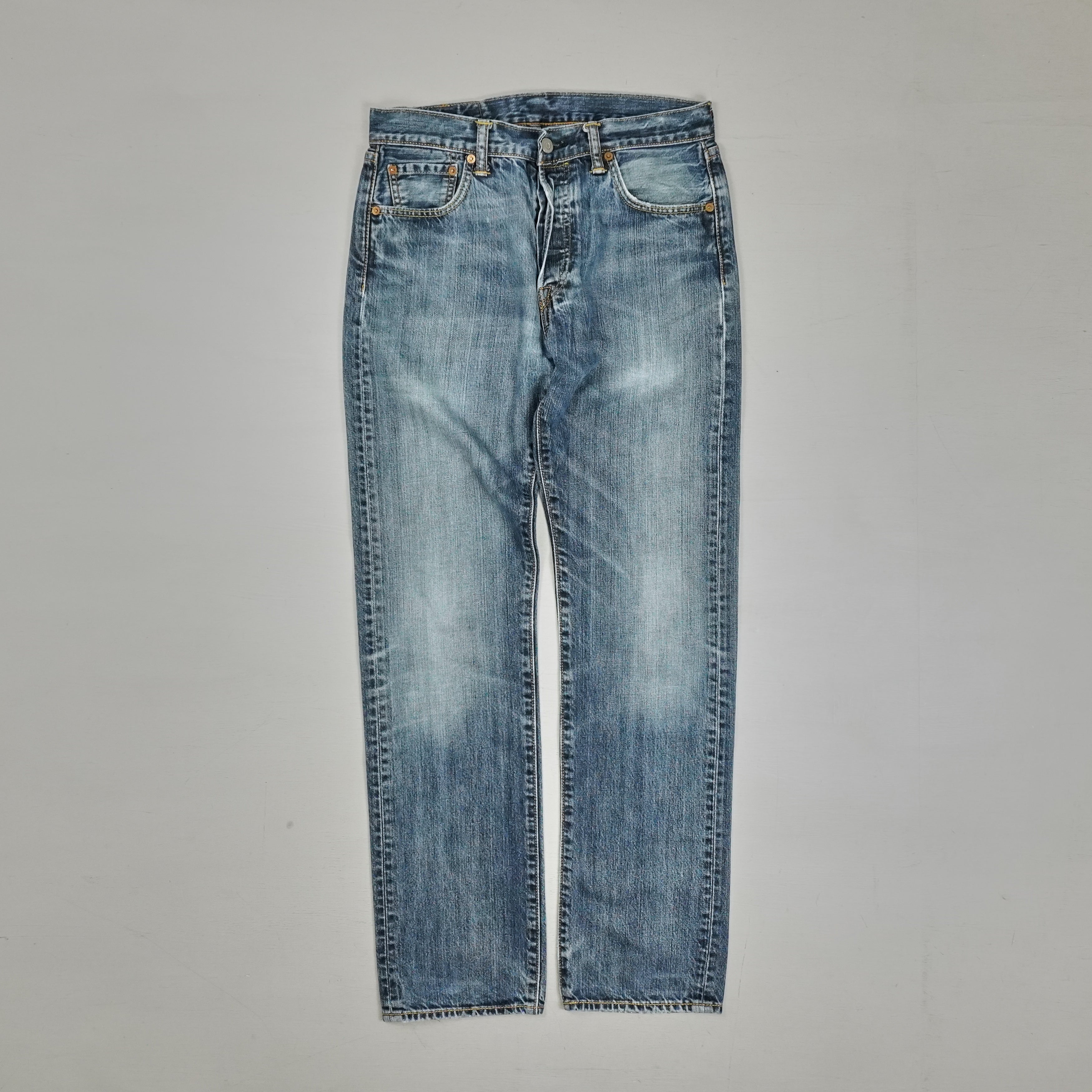 Vintage Levi Strauss & Co. Blue Jeans (W30 L32)