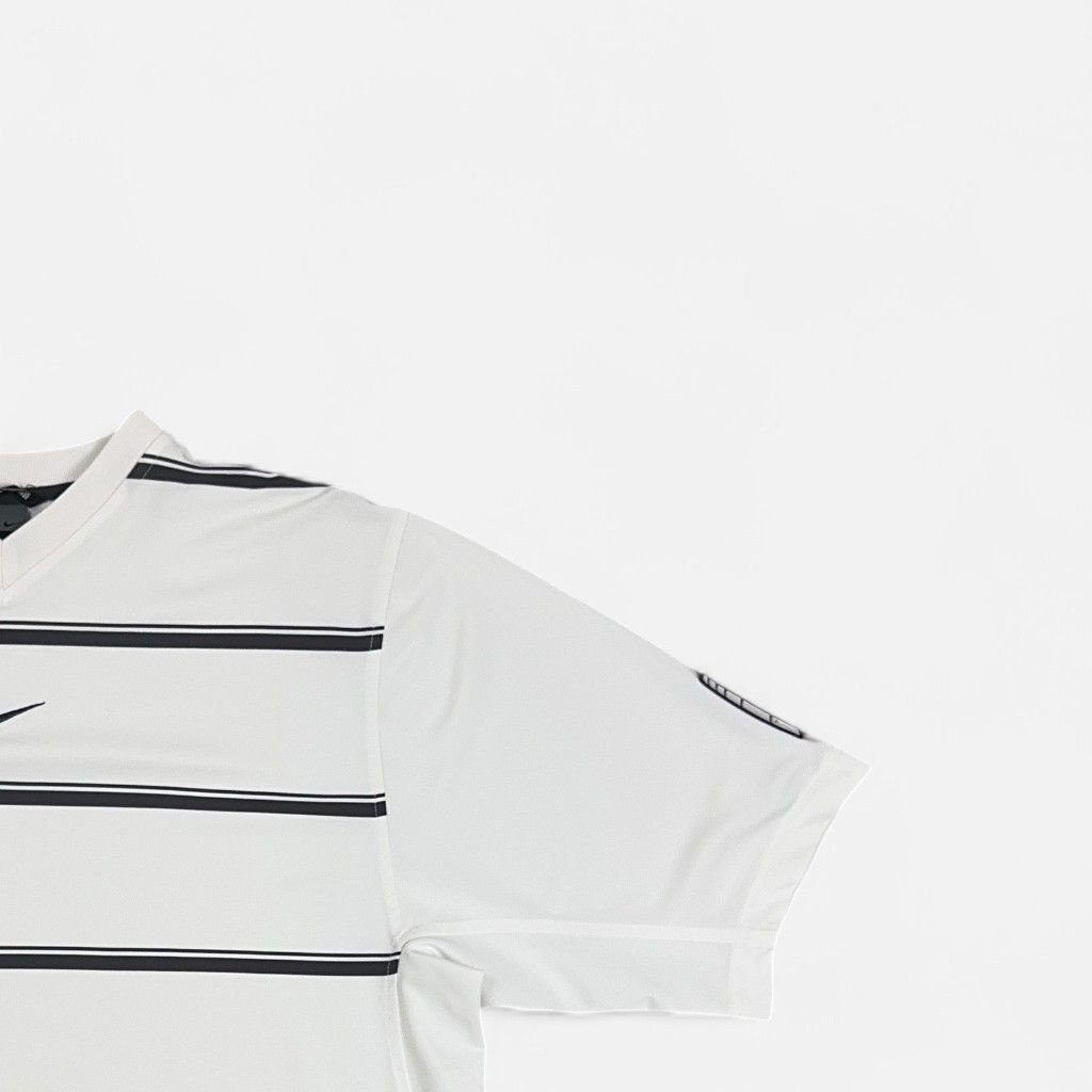 Vintage Nike White Striped Sports T-Shirt (L)