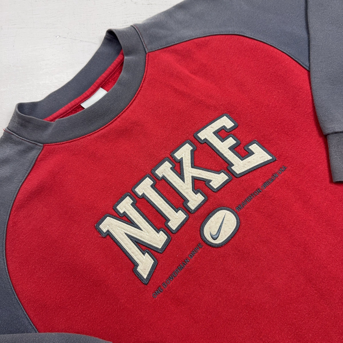 Vintage Nike Red Sweatshirt (M)