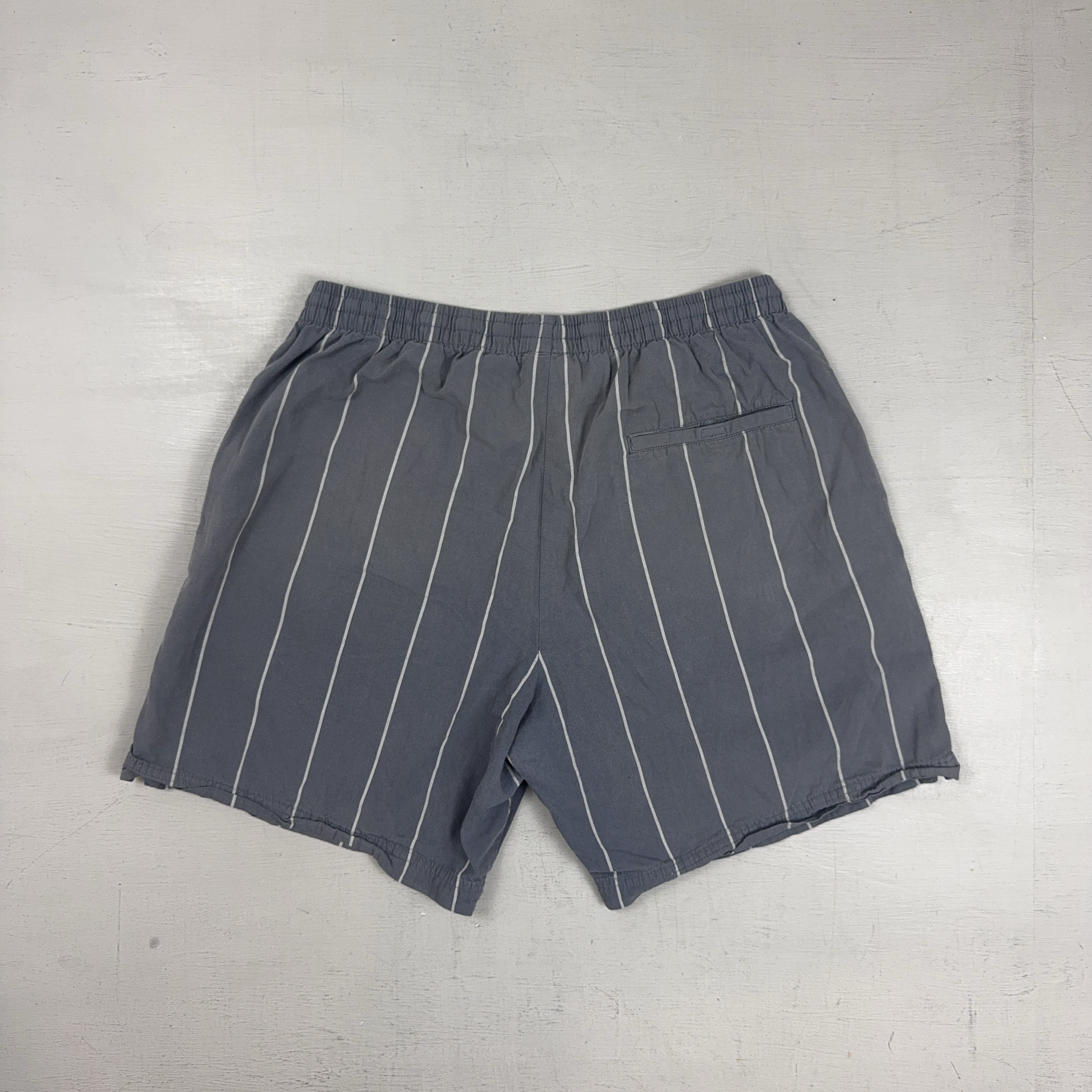 Vintage Nike Grey Shorts (S)